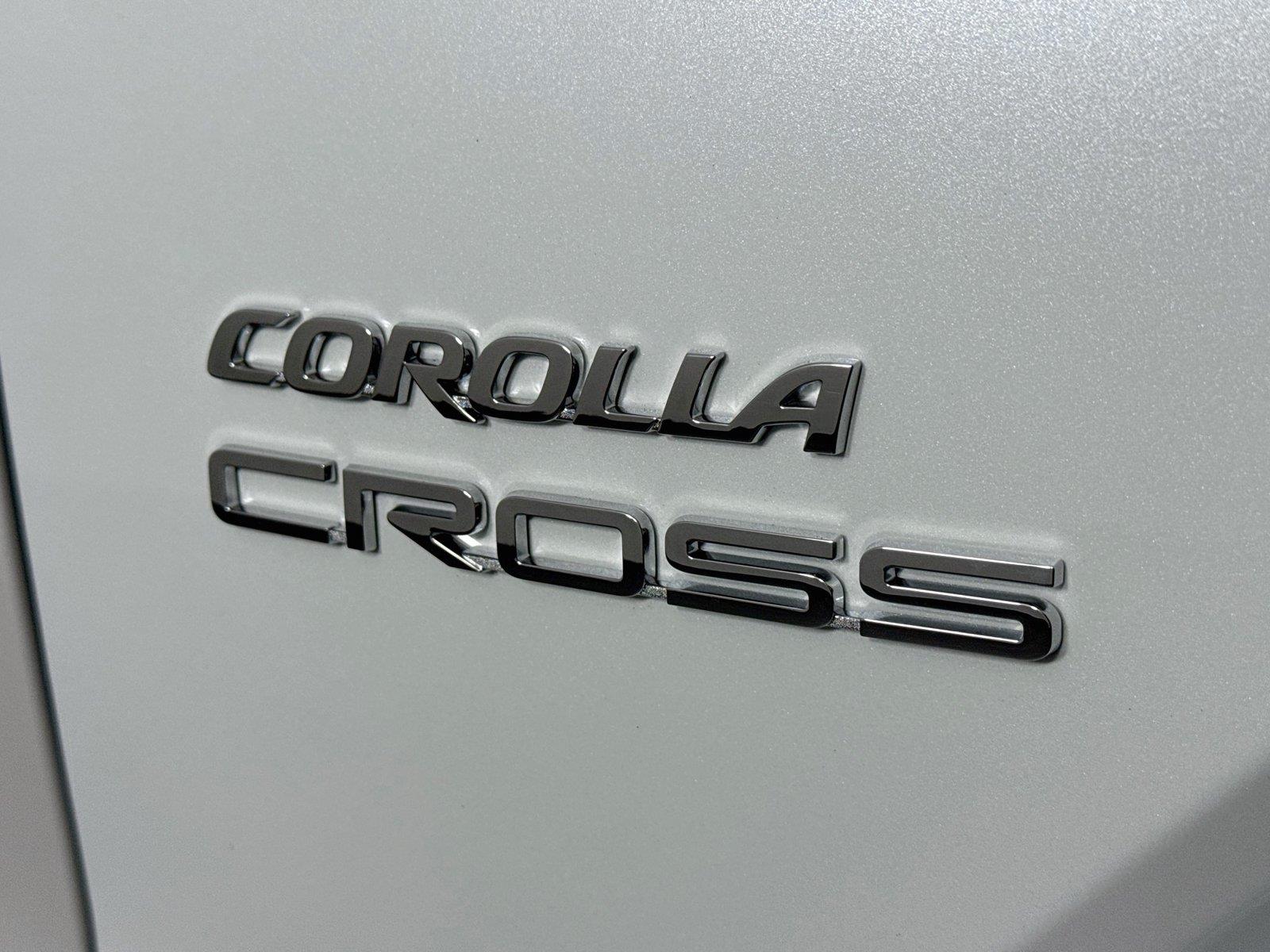 2024 Toyota Corolla Cross L photo 13