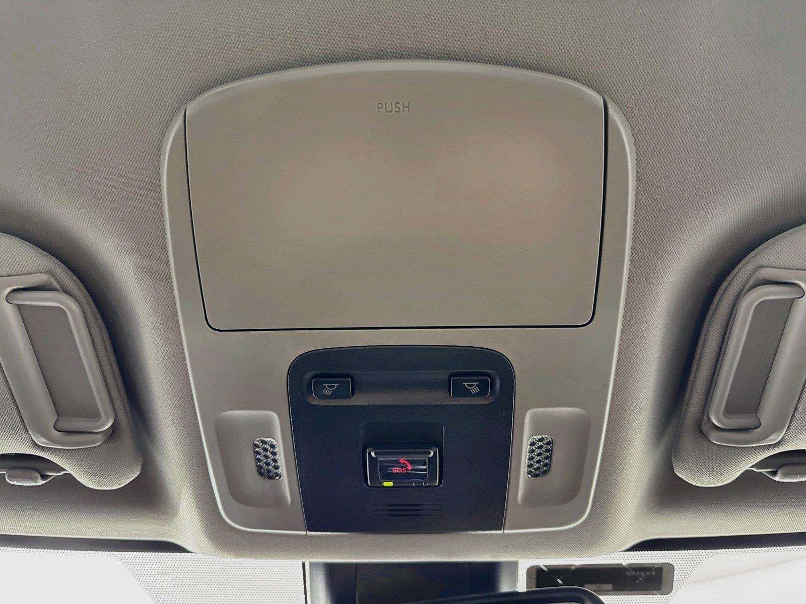 2024 Toyota Camry SE photo 5