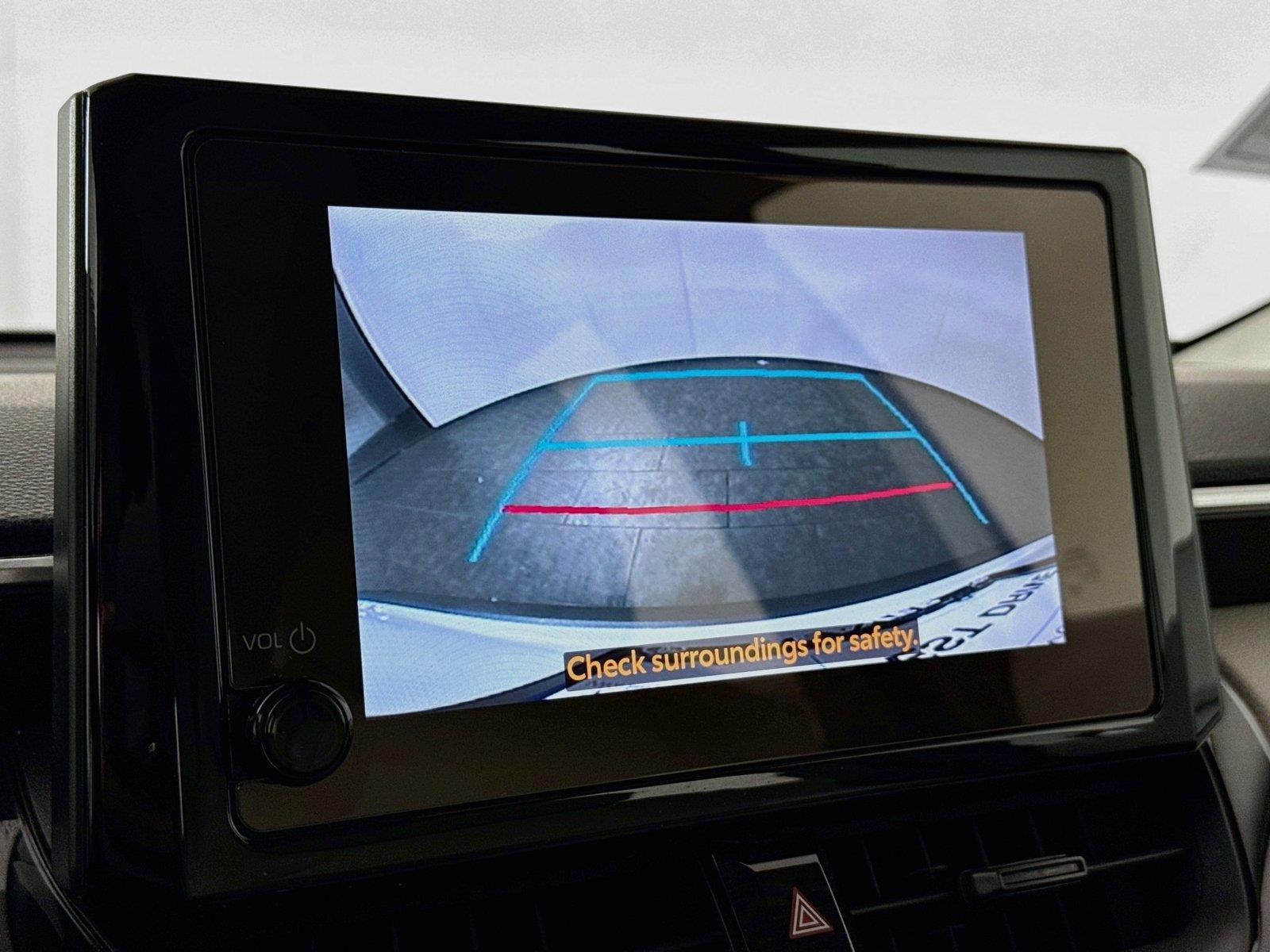 2024 Toyota Corolla Cross L photo 21