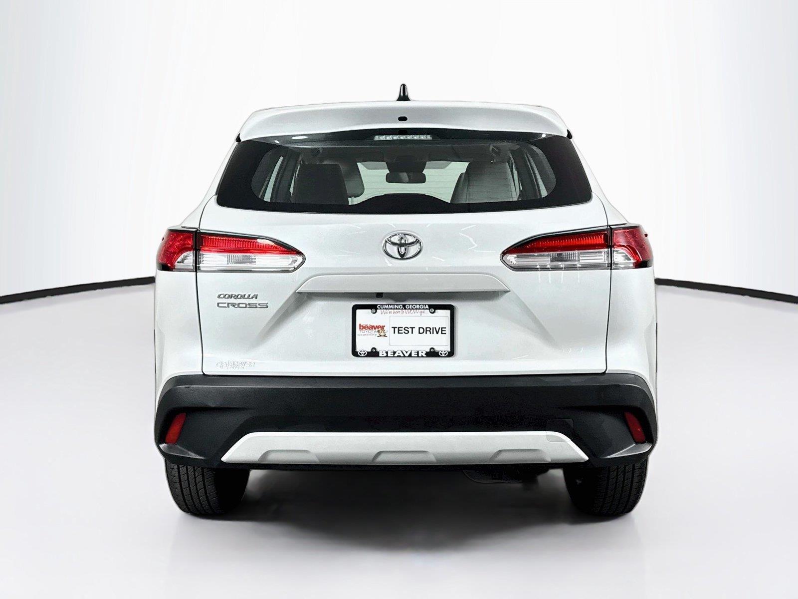 2024 Toyota Corolla Cross L photo 10
