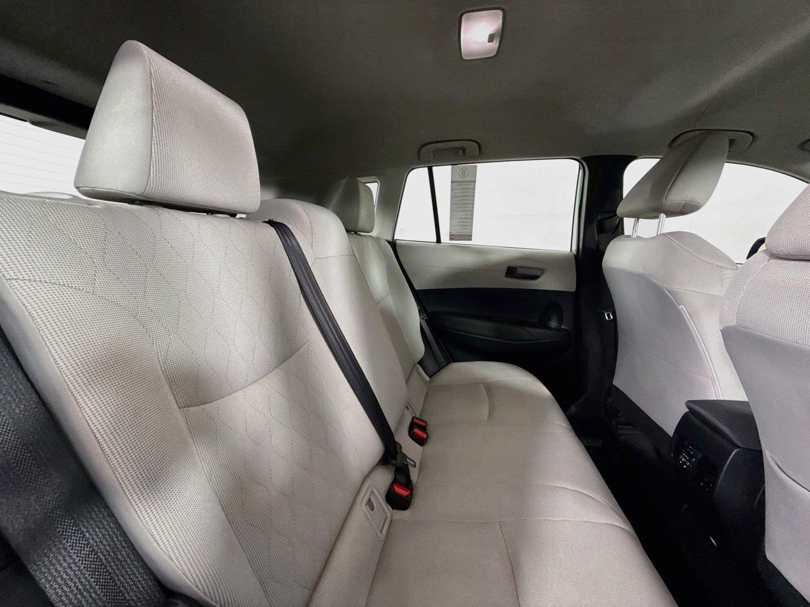 2024 Toyota Corolla Cross L photo 36