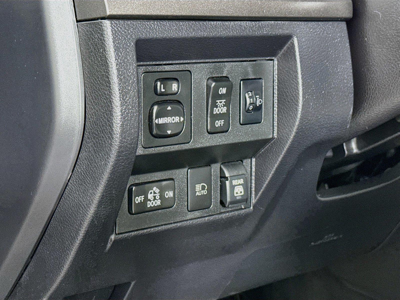 2021 Toyota Tundra SR5 photo 12