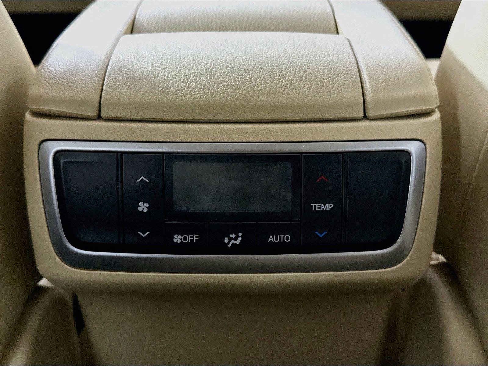 2016 Toyota Highlander XLE photo 36