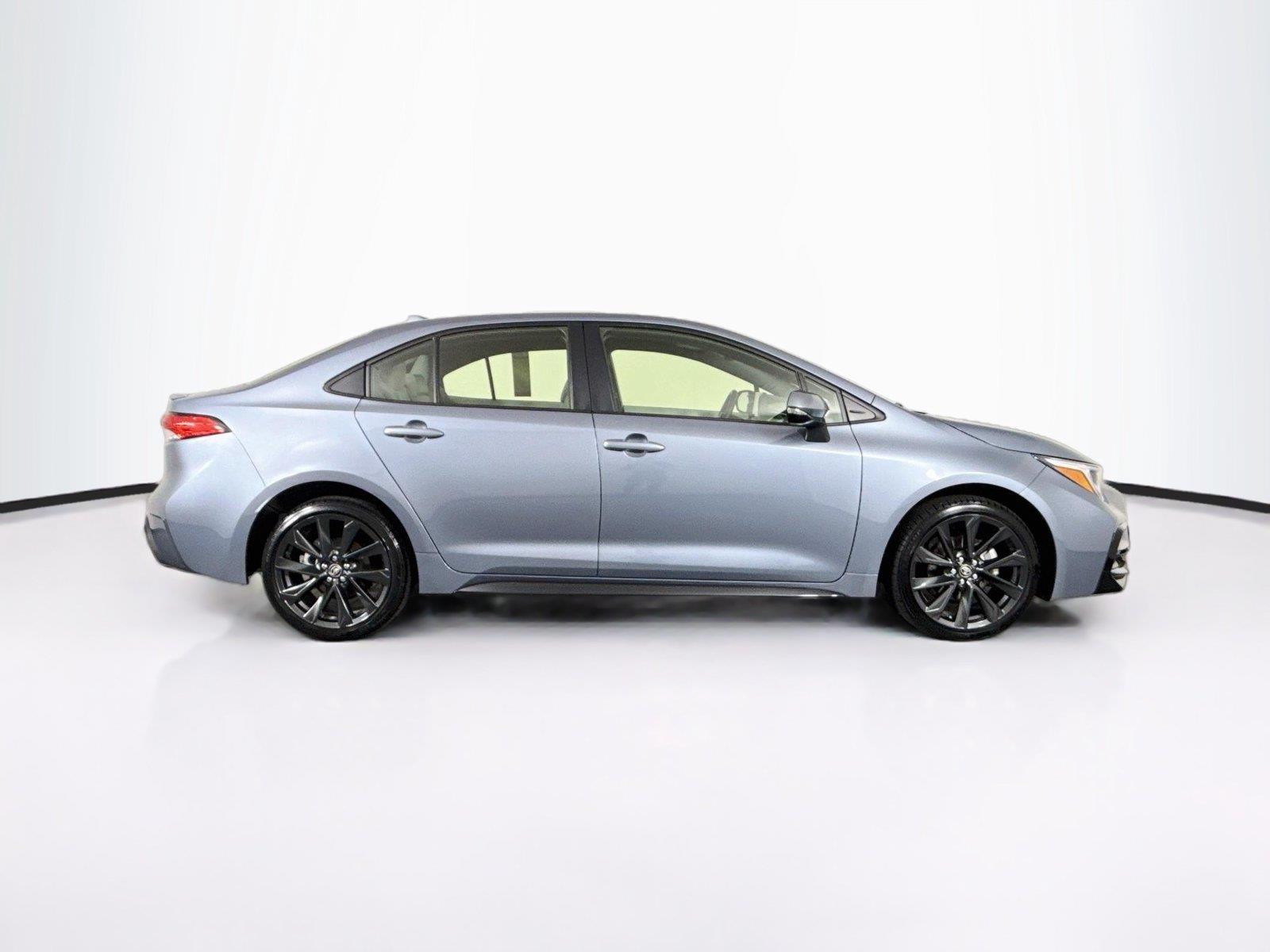 2026 Toyota Corolla Hybrid SE photo 9