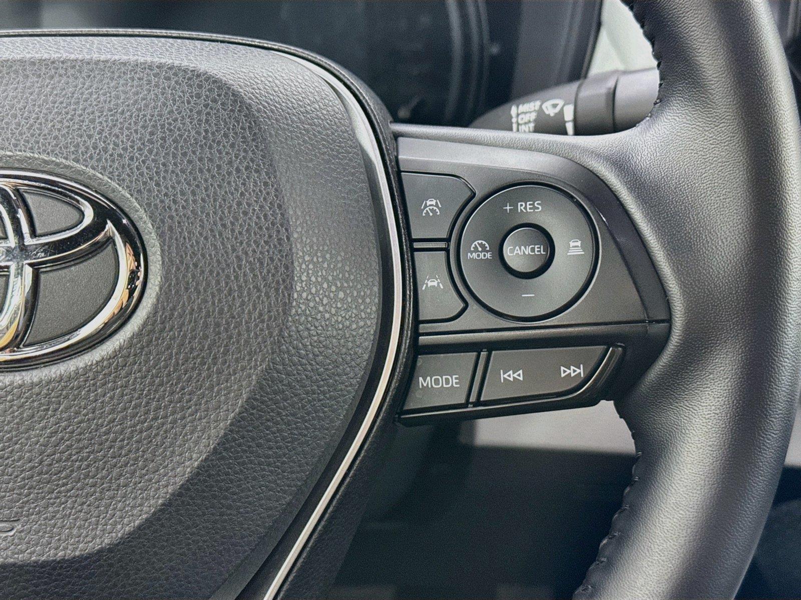 2026 Toyota Corolla Hybrid SE photo 17