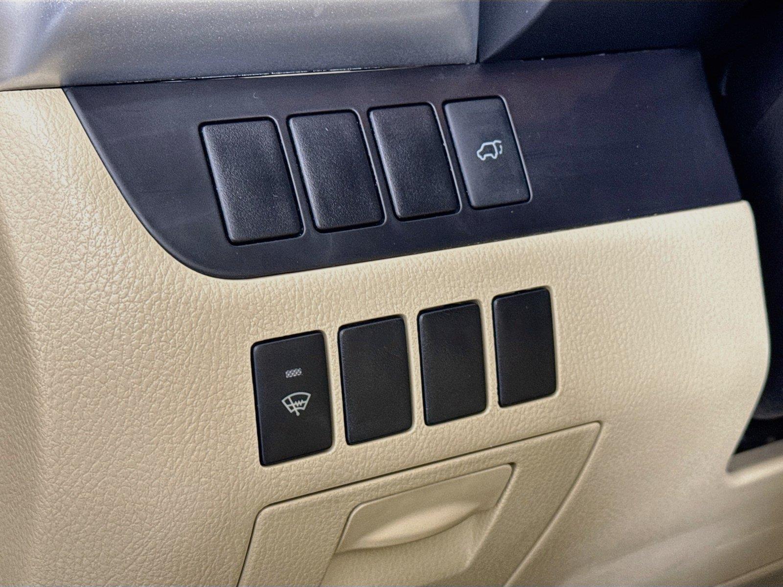 2016 Toyota Highlander XLE photo 15