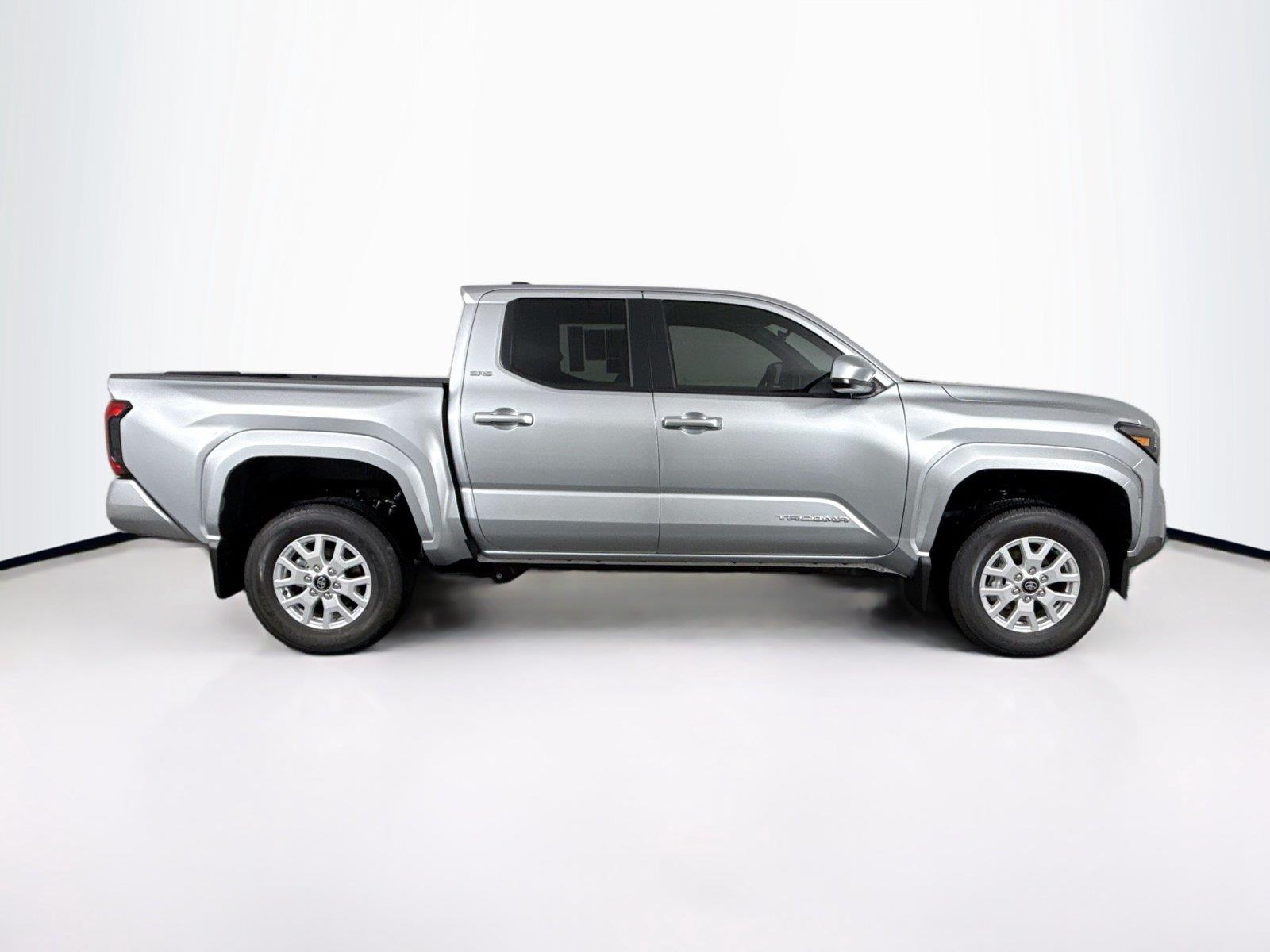 2026 Toyota Tacoma SR5 photo 5