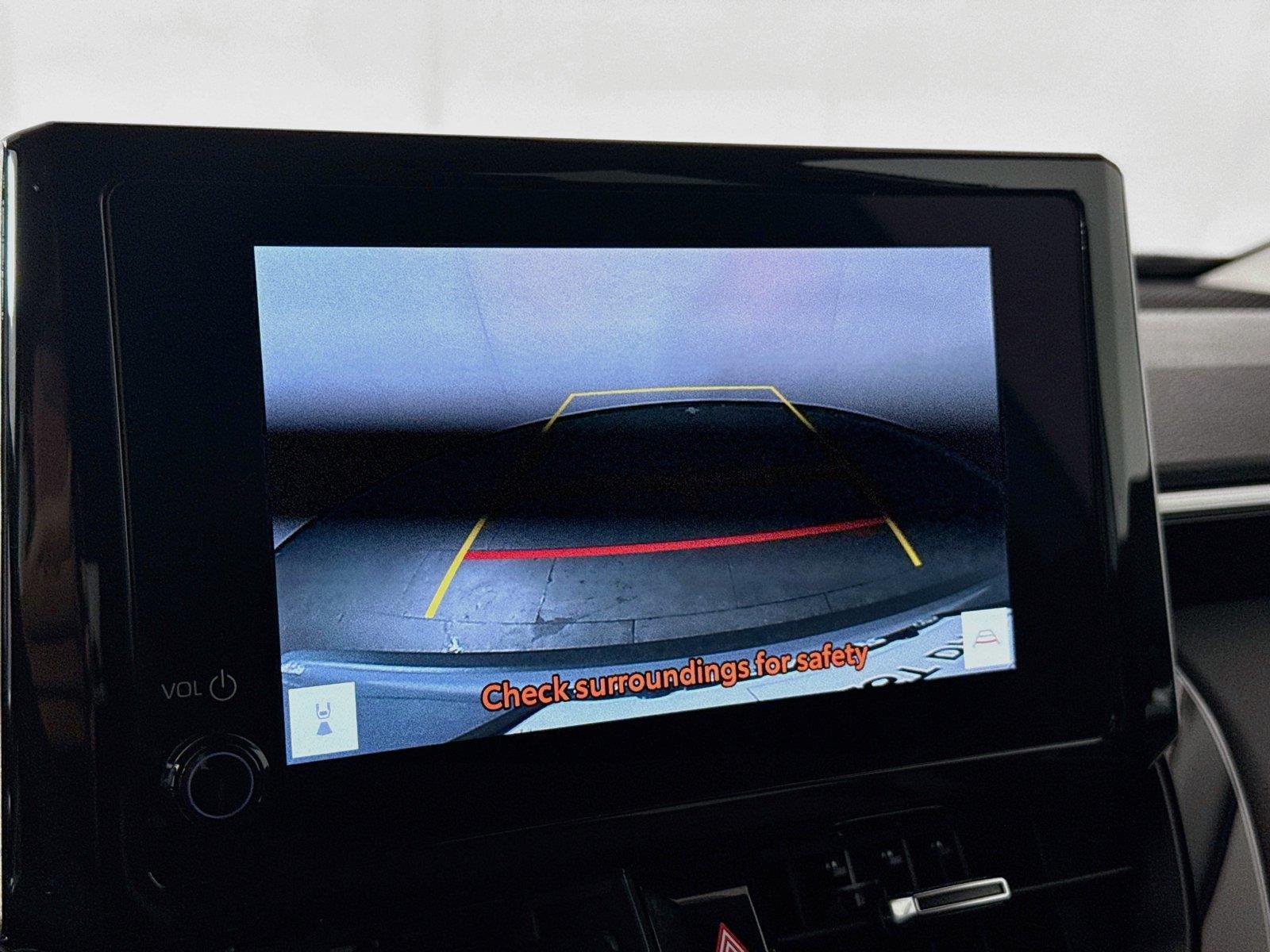 2025 Toyota Corolla Cross XLE photo 22