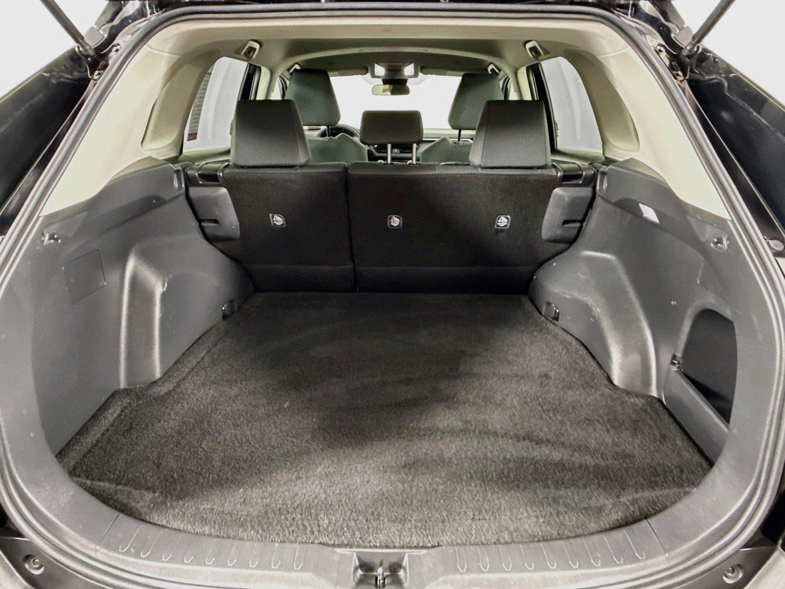 2024 Toyota RAV4 LE photo 33