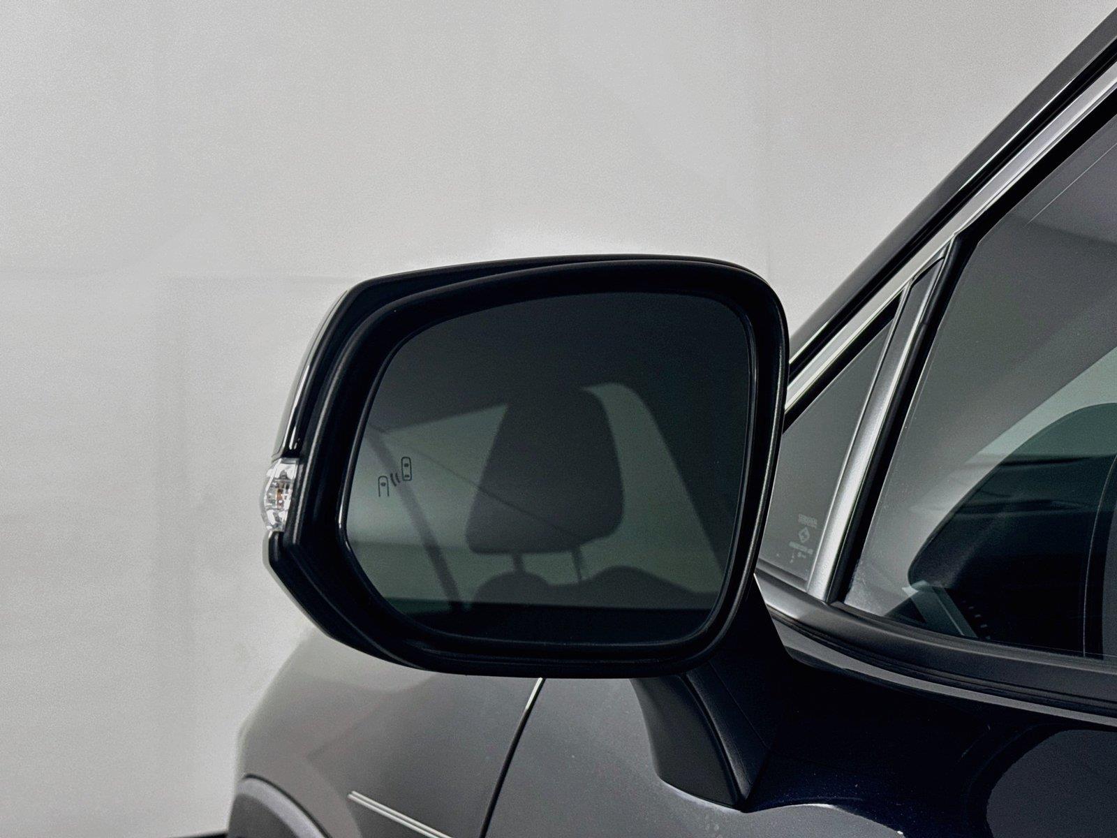 2024 Toyota RAV4 LE photo 4