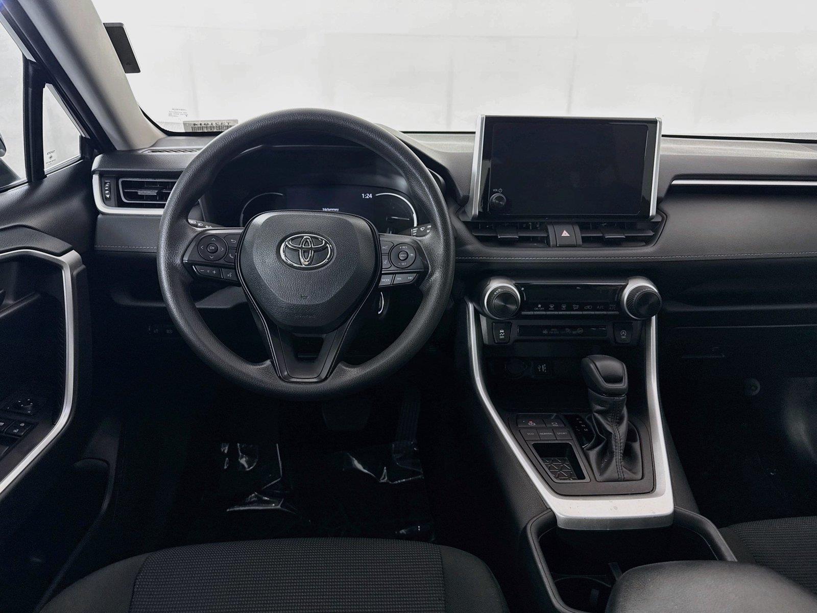 2024 Toyota RAV4 LE photo 26