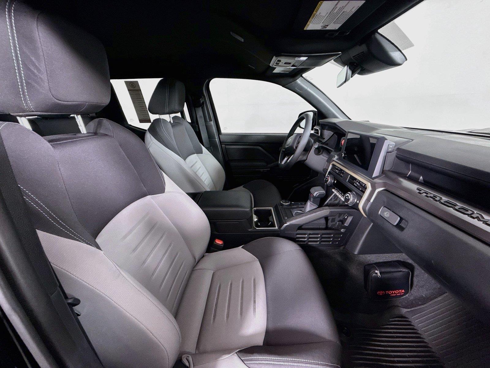 2026 Toyota Tacoma TRD Sport photo 34