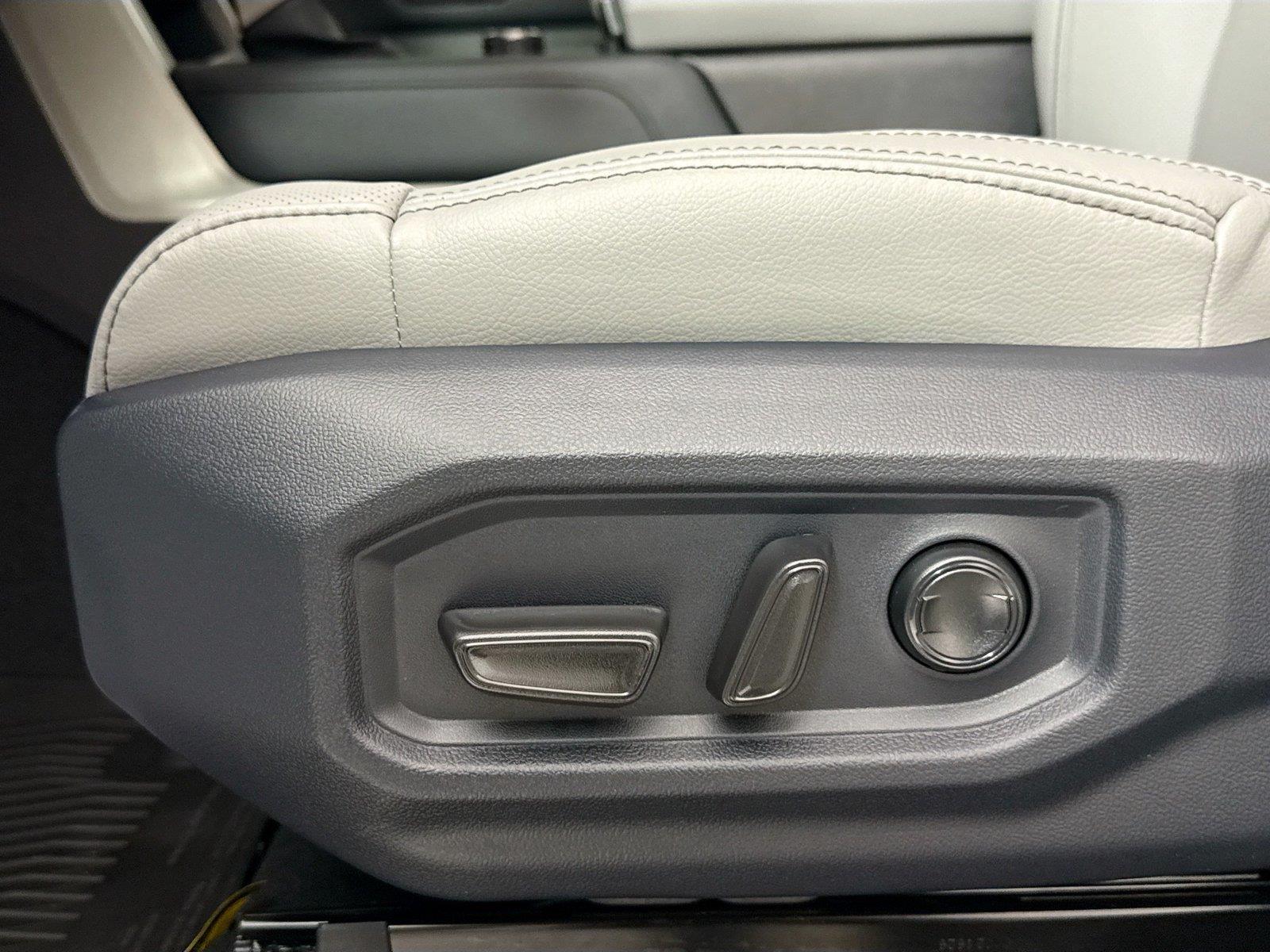 2026 Toyota Tundra Limited HV photo 31