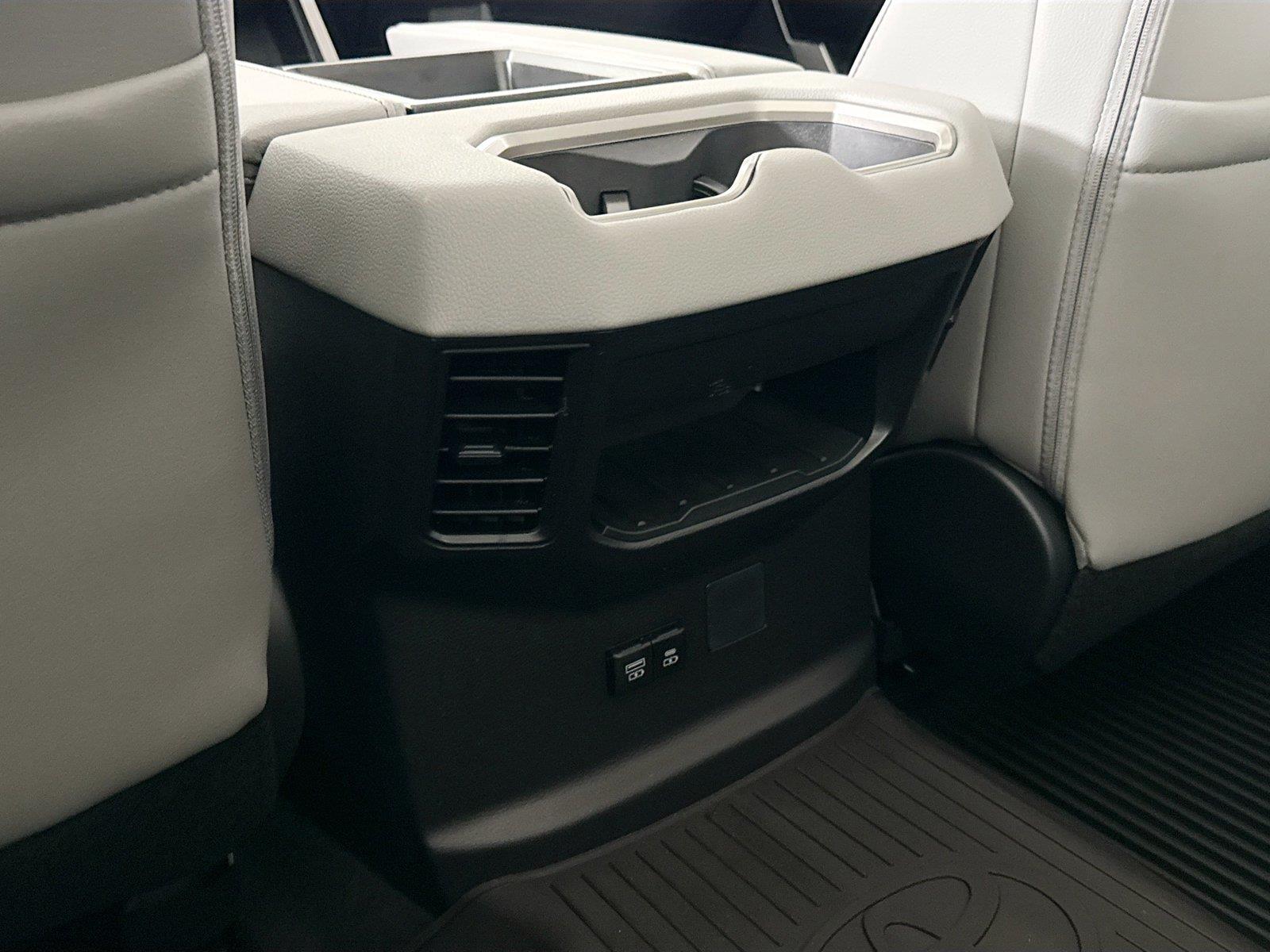 2026 Toyota Tundra Limited HV photo 37
