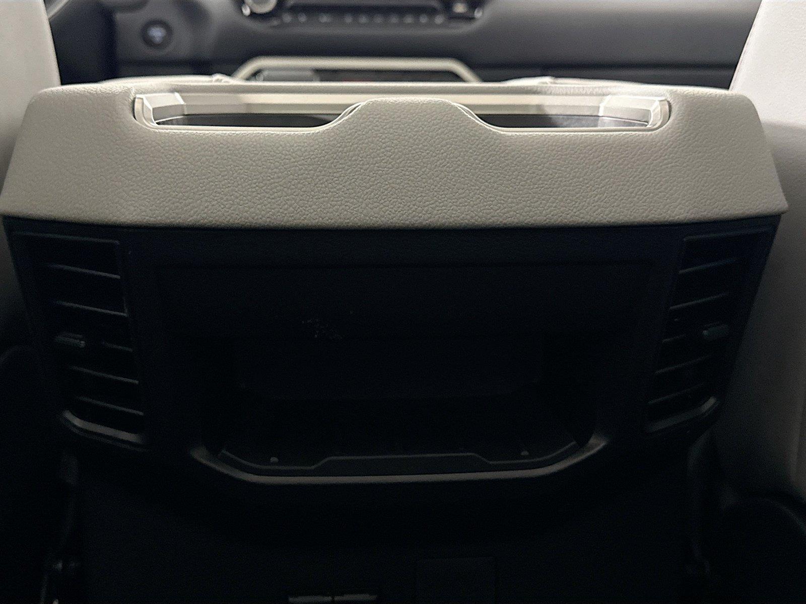2026 Toyota Tundra Limited HV photo 38