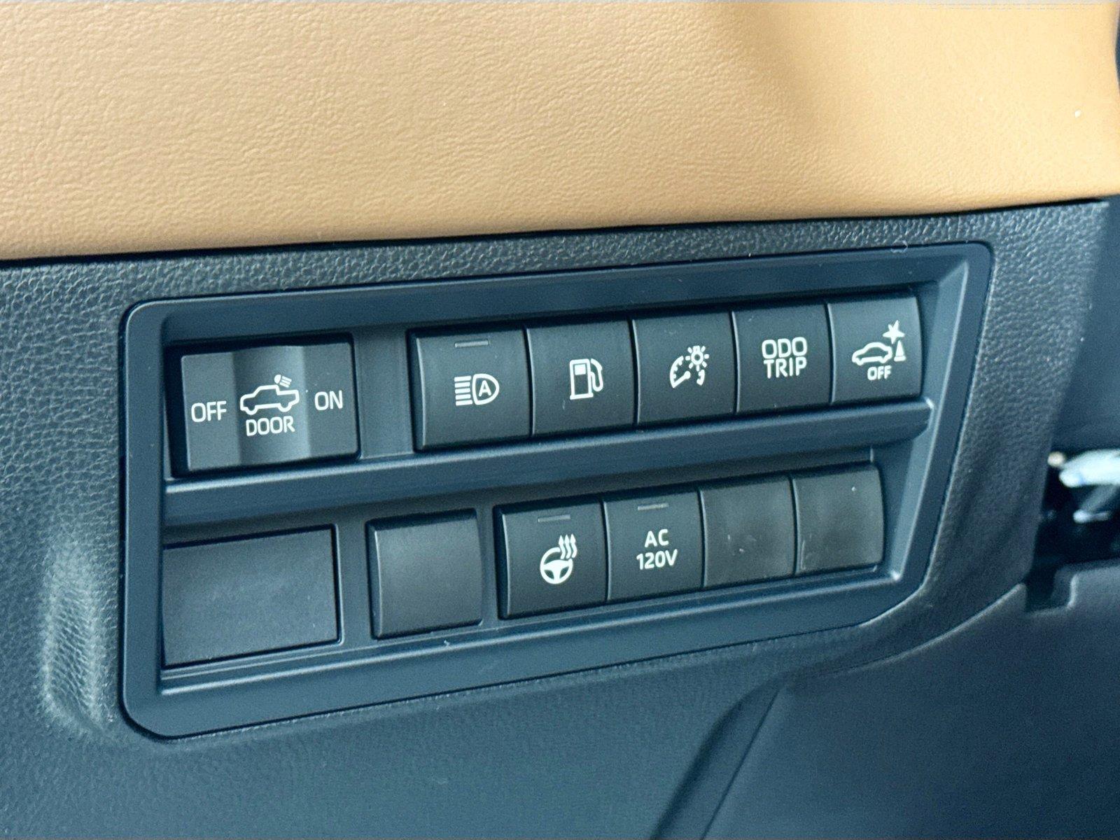 2026 Toyota Tundra 1794 Edition HV photo 17