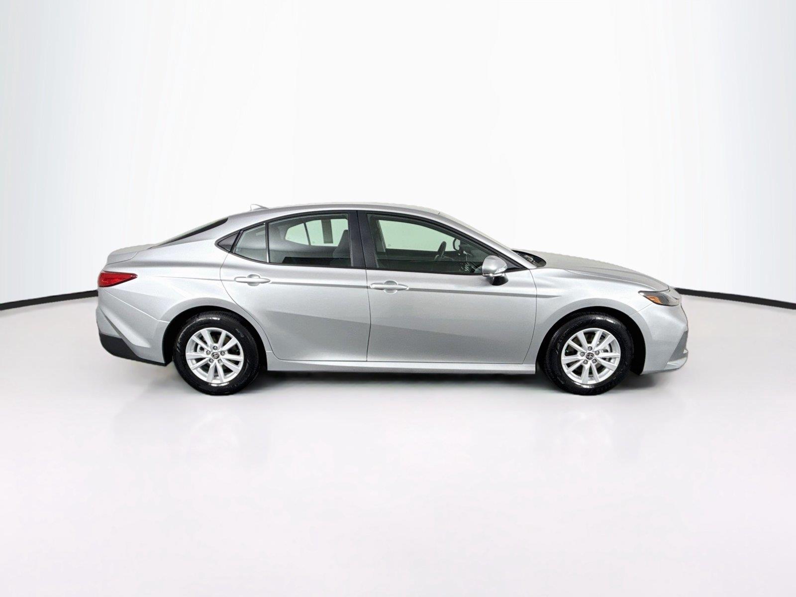 2026 Toyota Camry LE photo 8