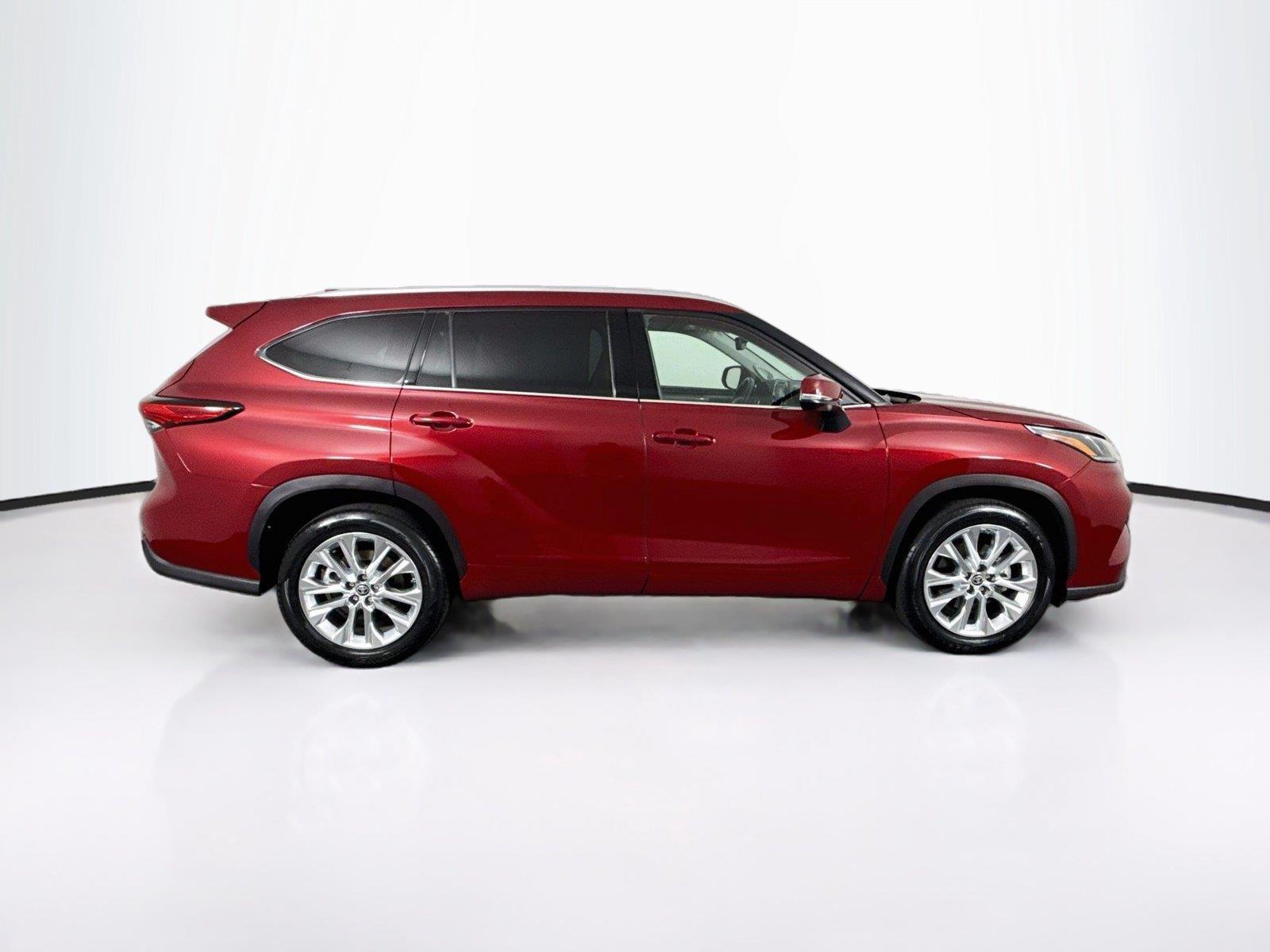 2021 Toyota Highlander Limited photo 10