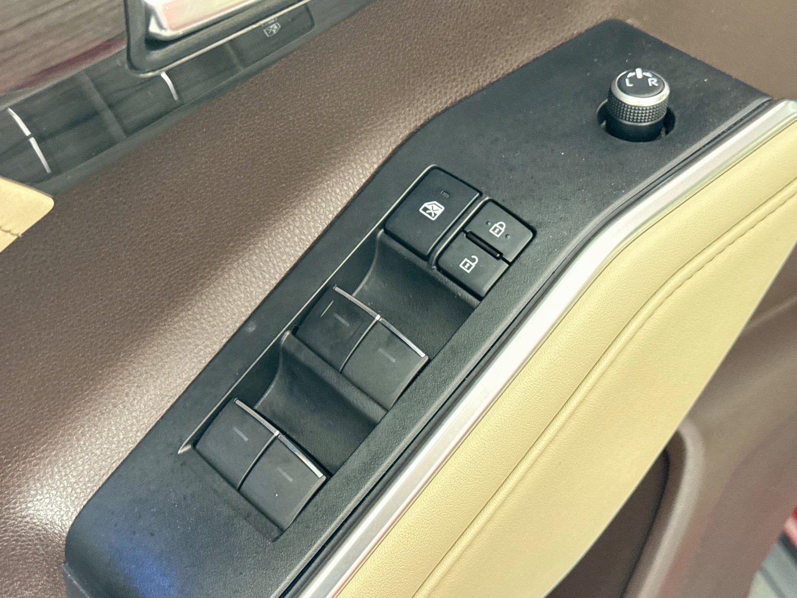 2021 Toyota Highlander Limited photo 30