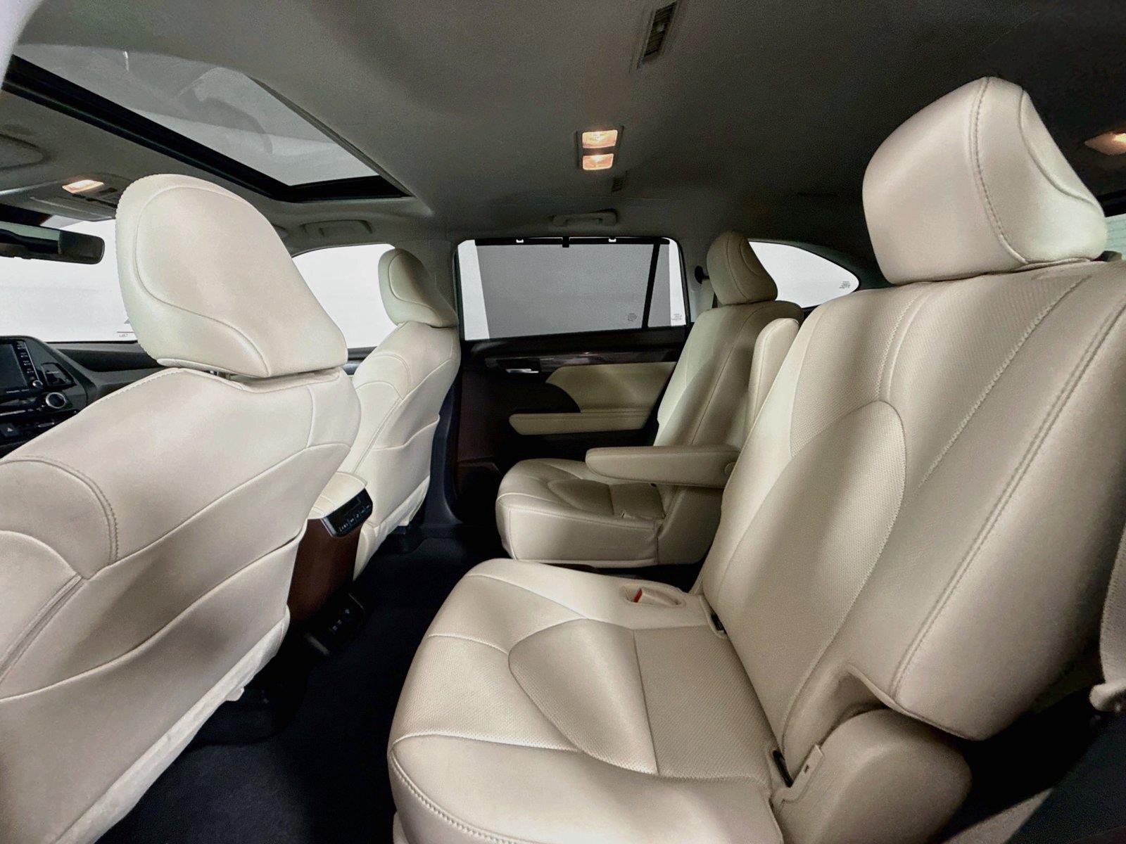 2021 Toyota Highlander Limited photo 33