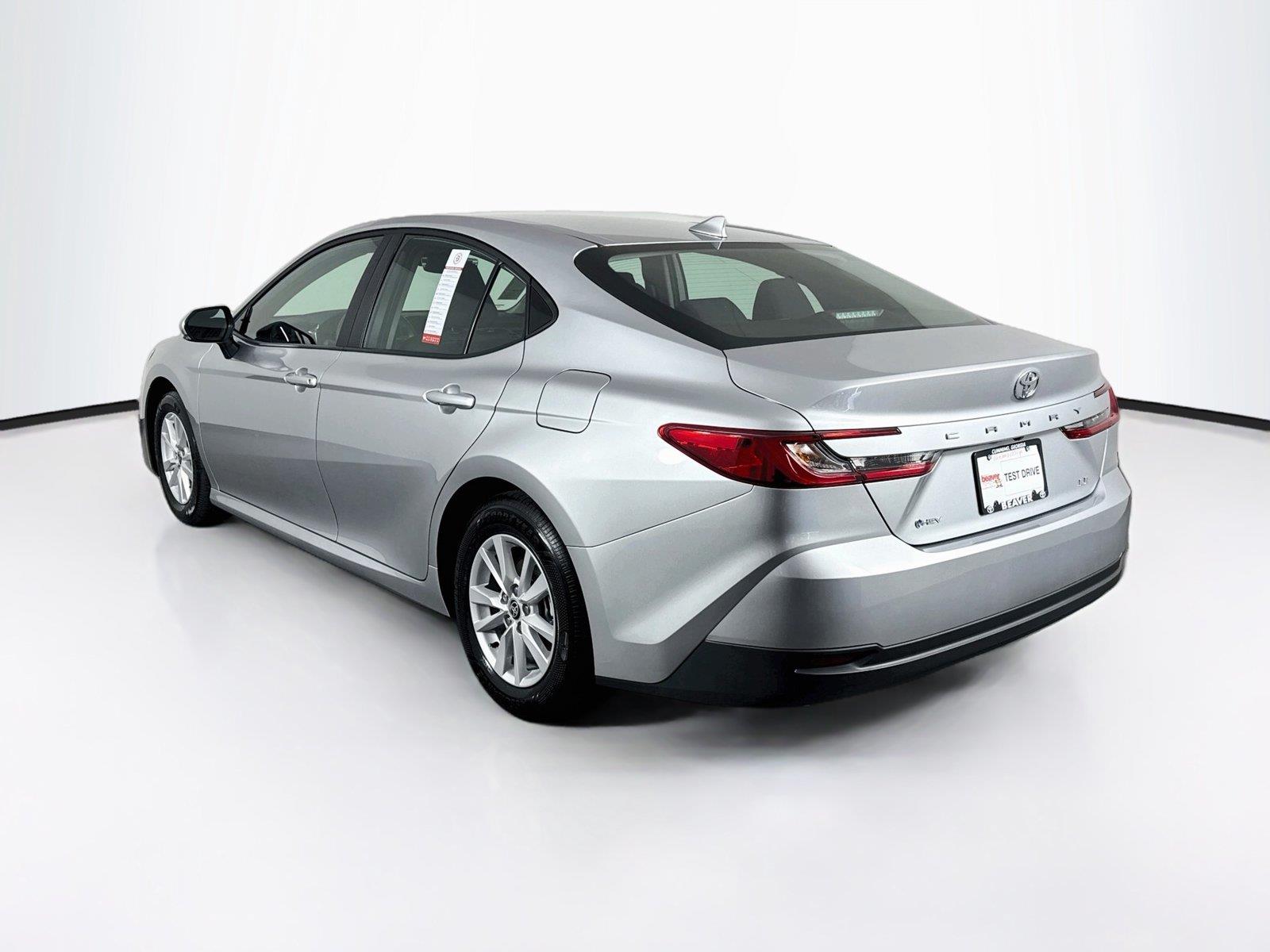2026 Toyota Camry LE photo 10