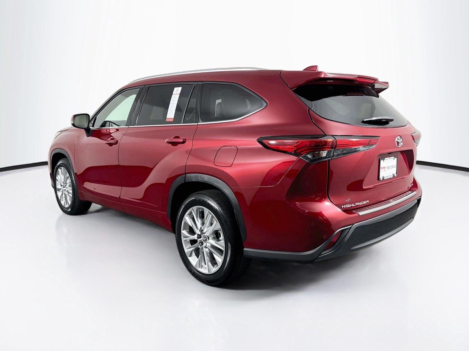 2021 Toyota Highlander Limited photo 12