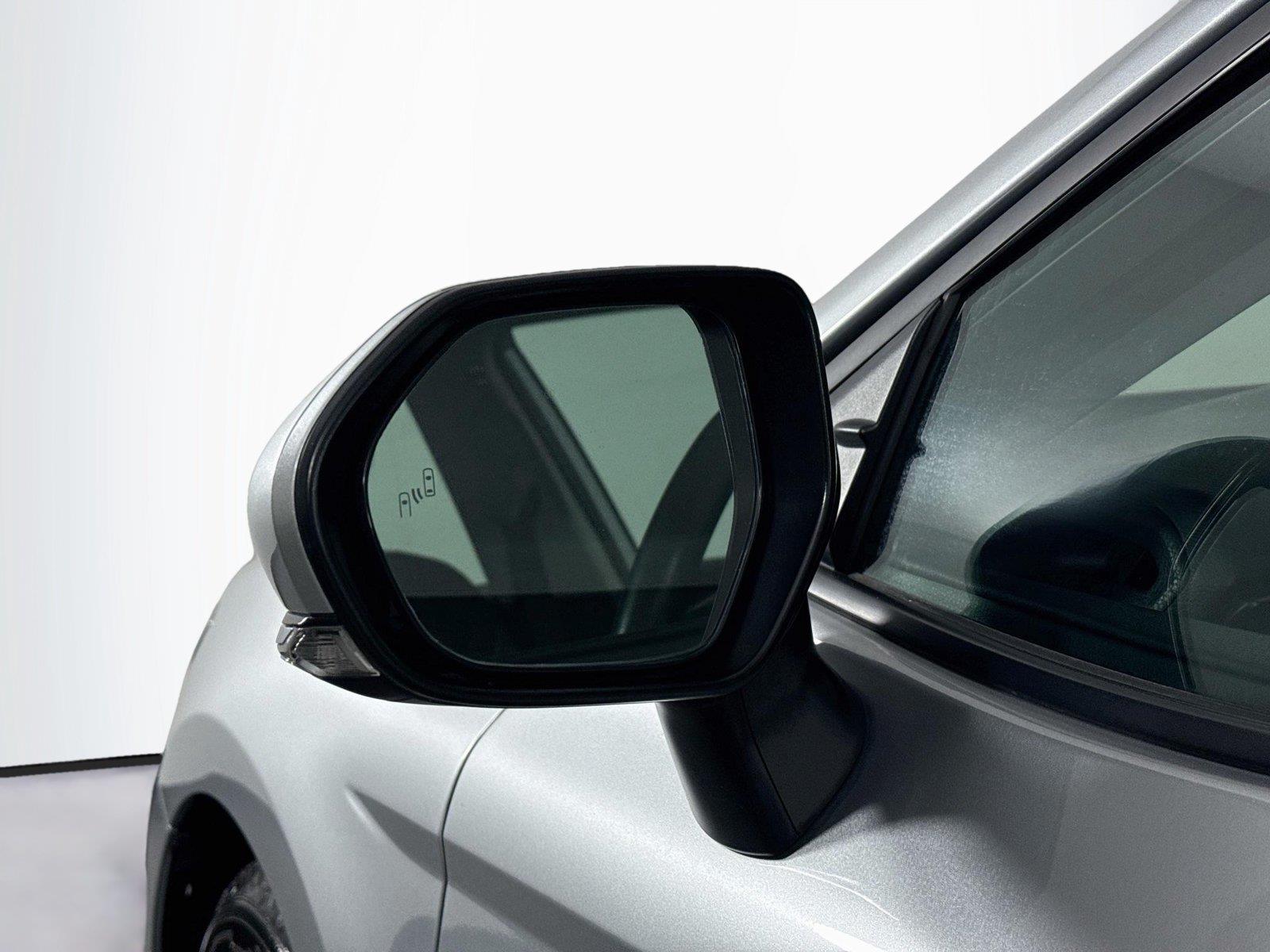 2025 Toyota Camry LE photo 4