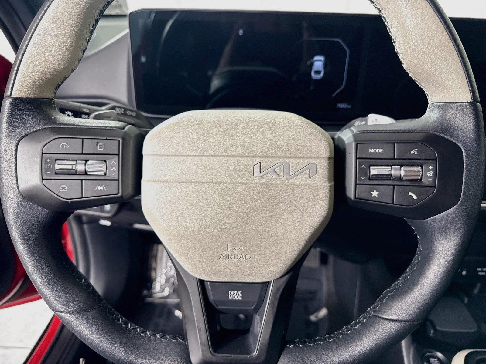 2025 Kia K4 GT-Line photo 16