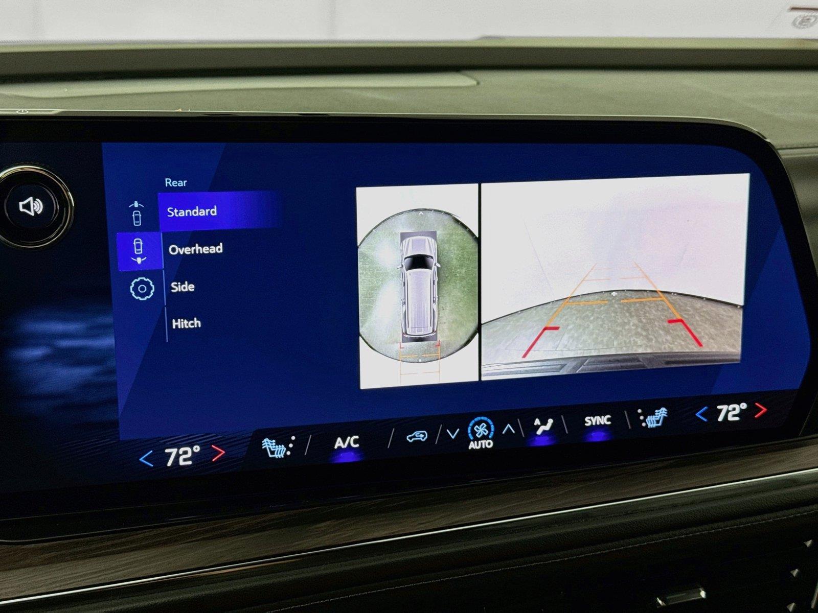2025 Chevrolet Suburban LT photo 23
