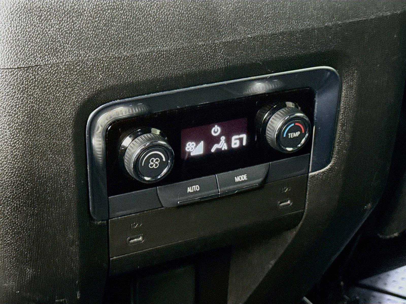 2025 Chevrolet Suburban LT photo 36
