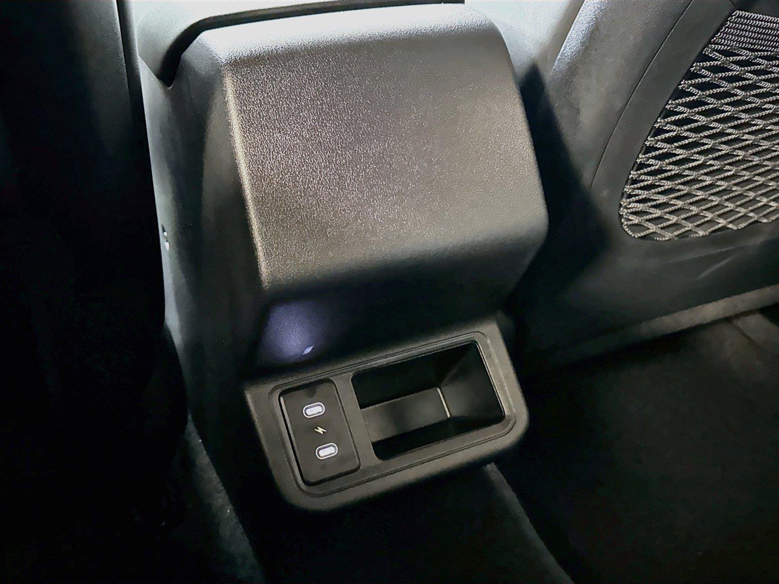 2025 Kia K4 GT-Line photo 33