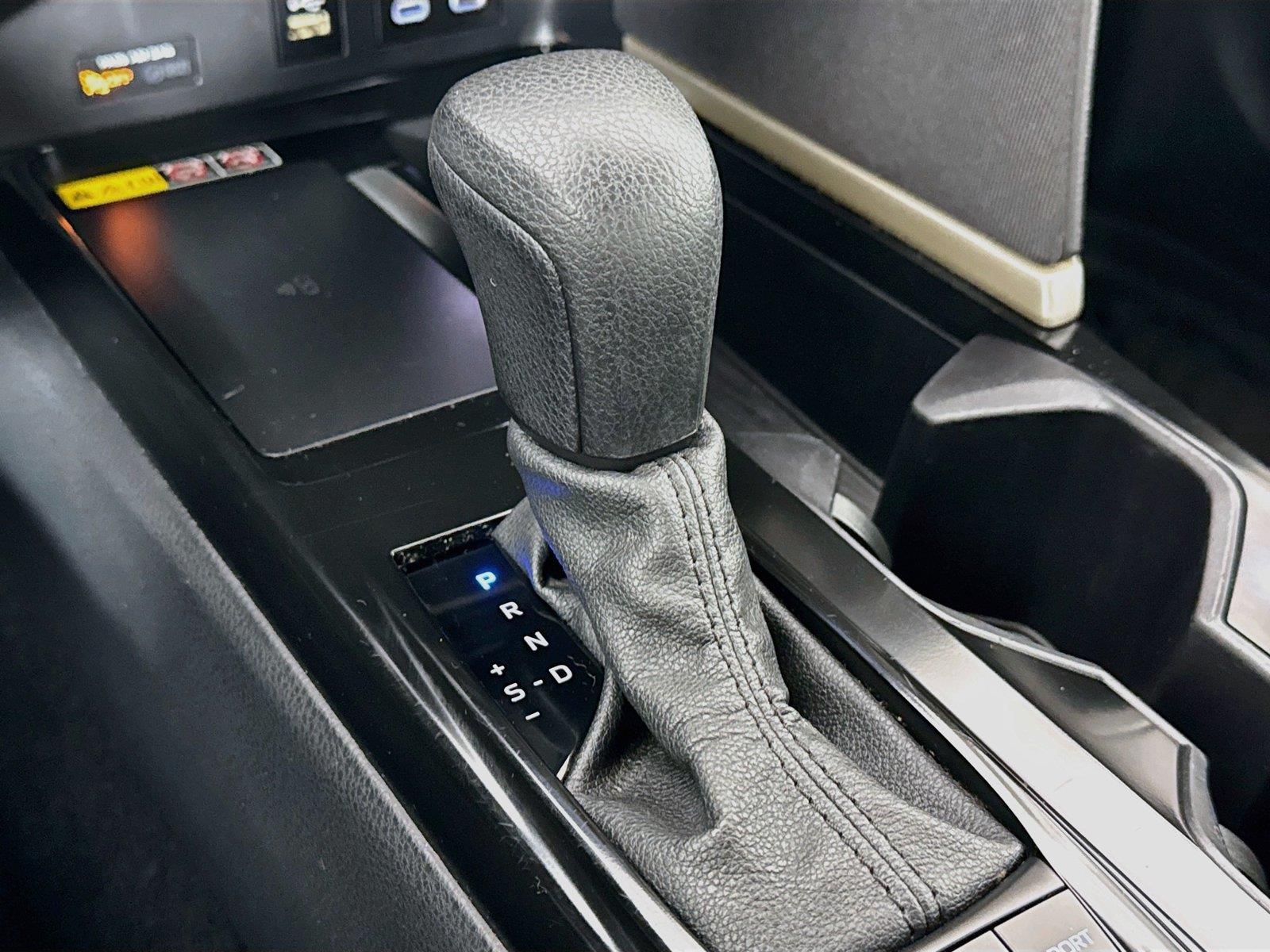 2025 Toyota Camry LE photo 23