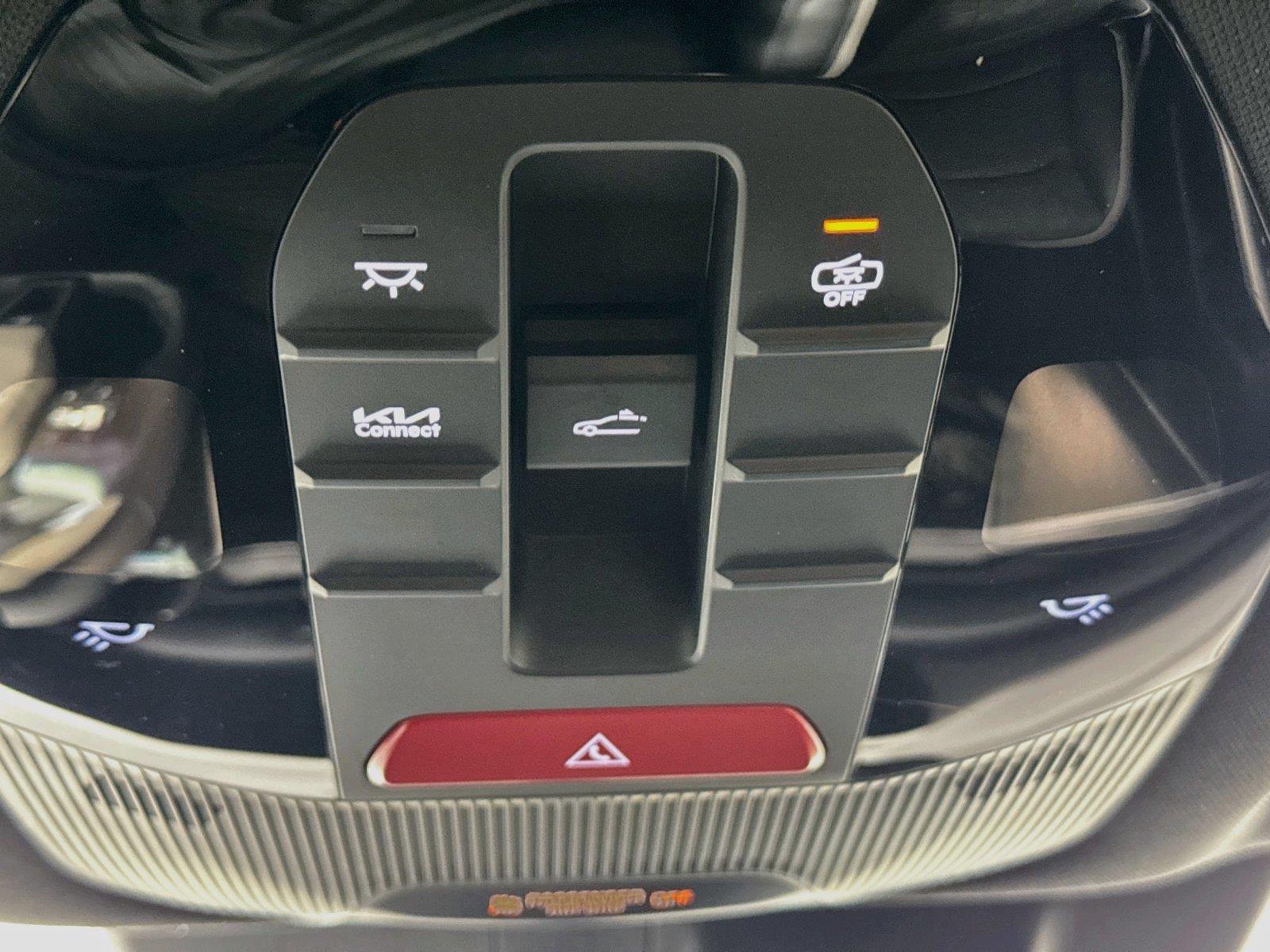 2025 Kia K4 GT-Line photo 22