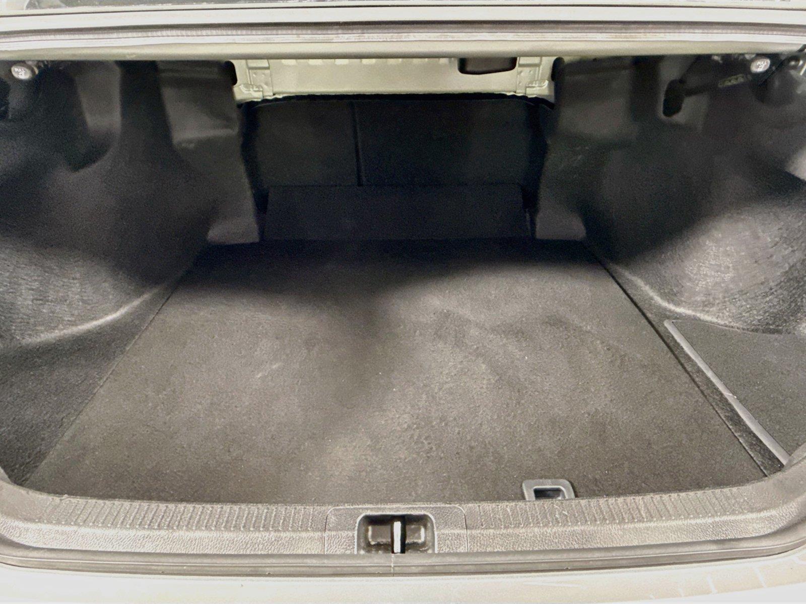 2025 Toyota Camry LE photo 34
