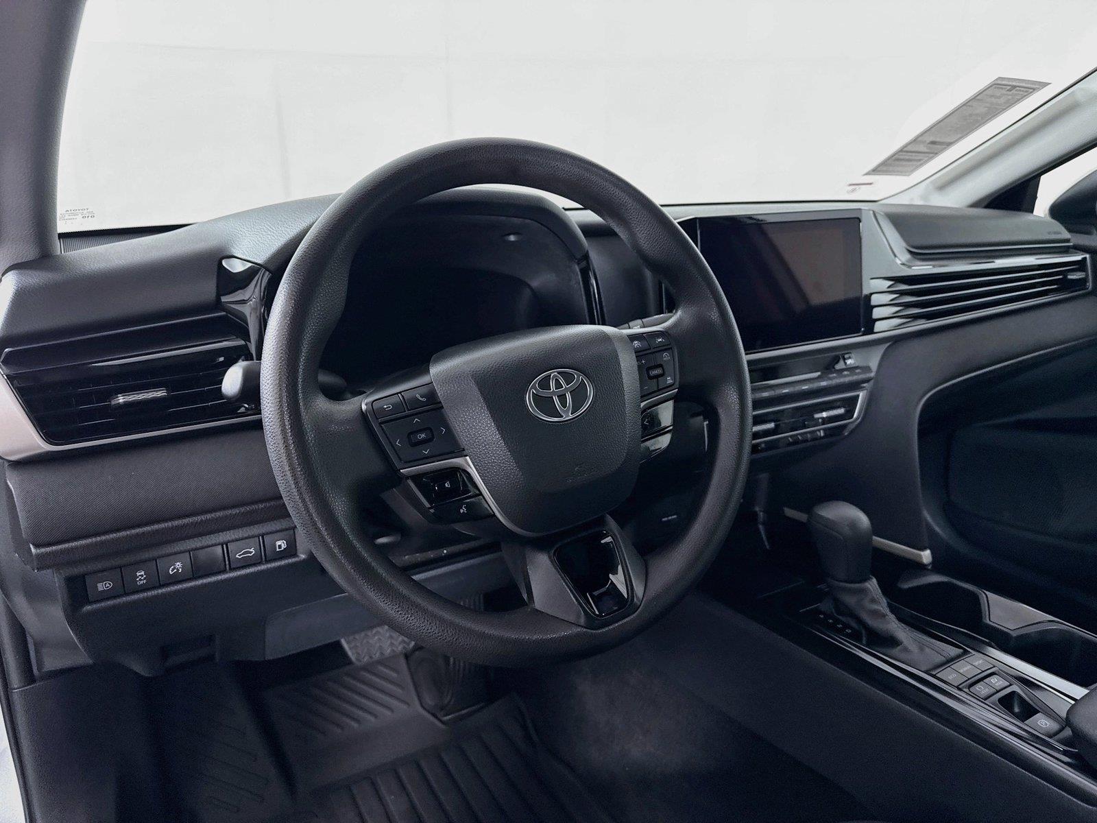 2025 Toyota Camry LE photo 3