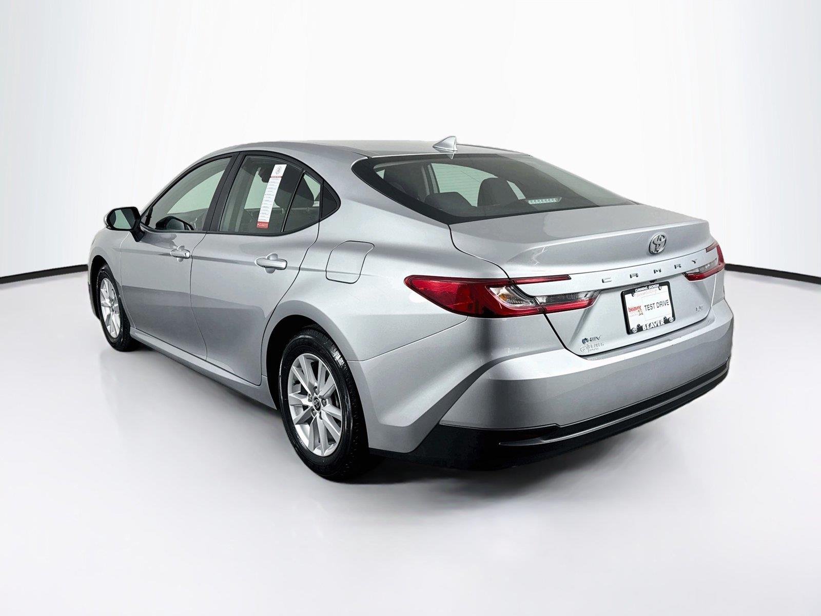 2025 Toyota Camry LE photo 10
