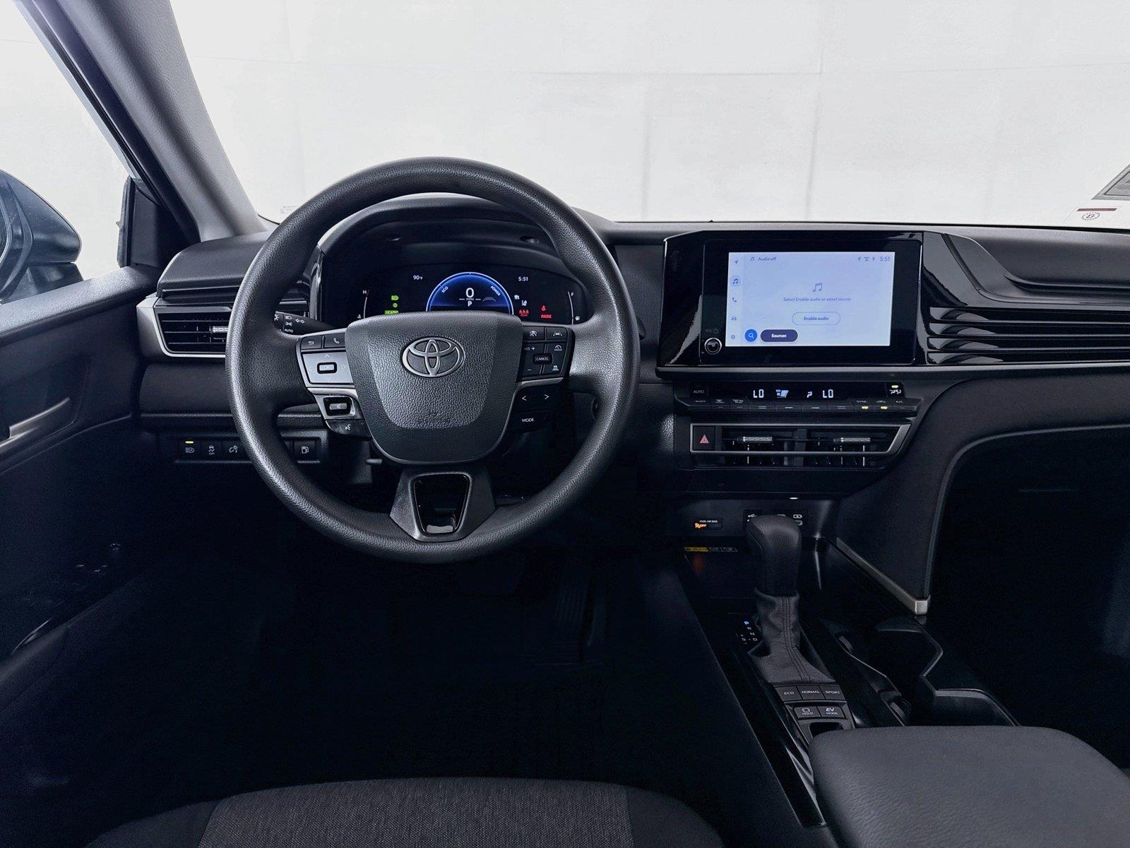 2025 Toyota Camry LE photo 27