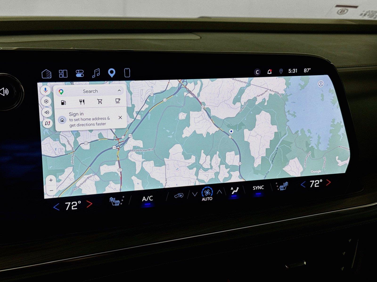 2025 Chevrolet Suburban LT photo 6