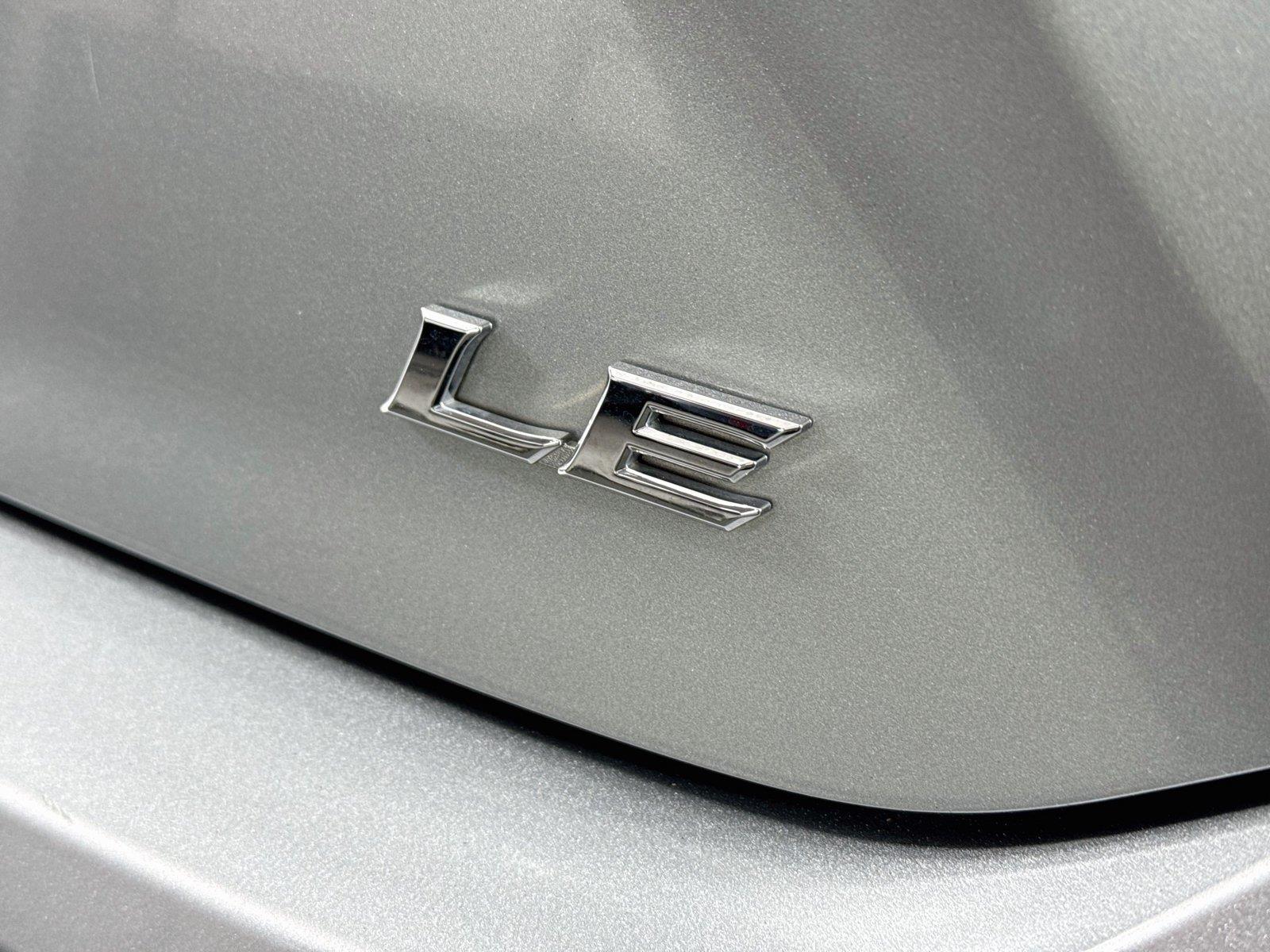 2025 Toyota Camry LE photo 12