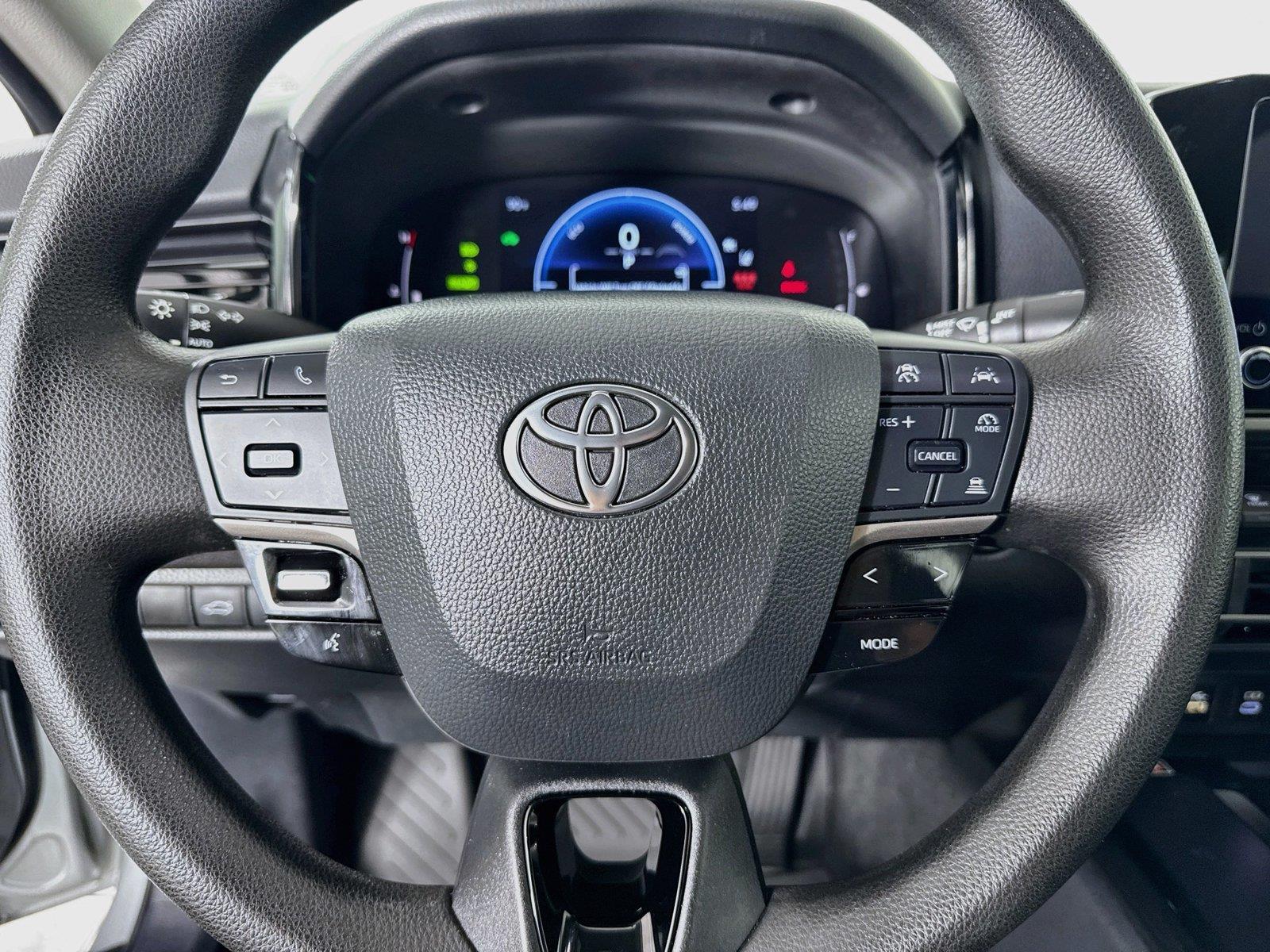 2025 Toyota Camry LE photo 14