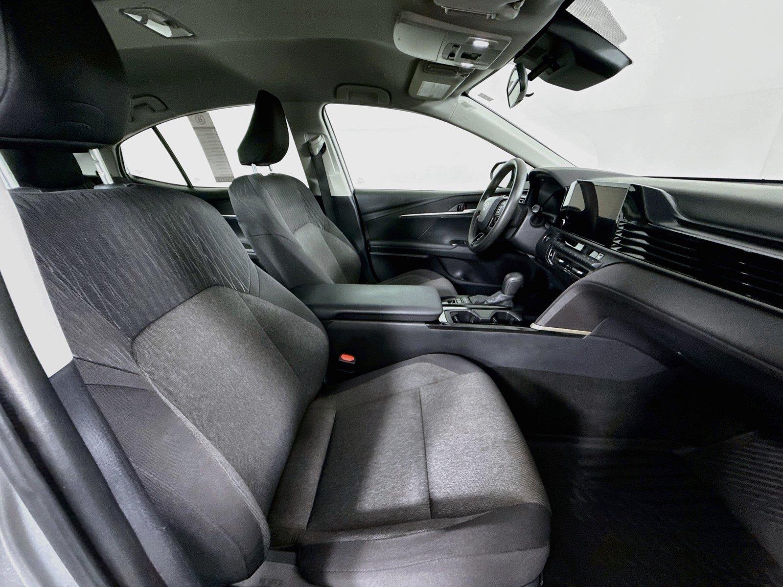 2025 Toyota Camry LE photo 37
