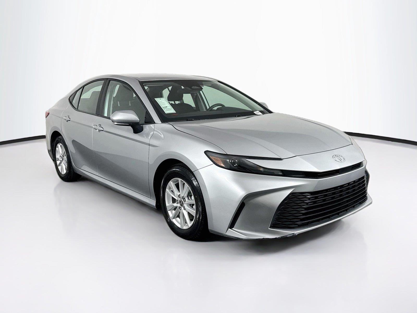 2025 Toyota Camry LE photo 7