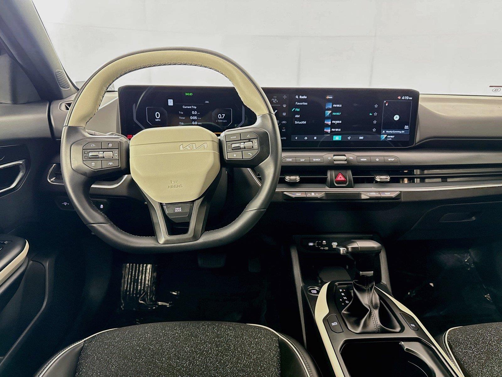 2025 Kia K4 GT-Line photo 30