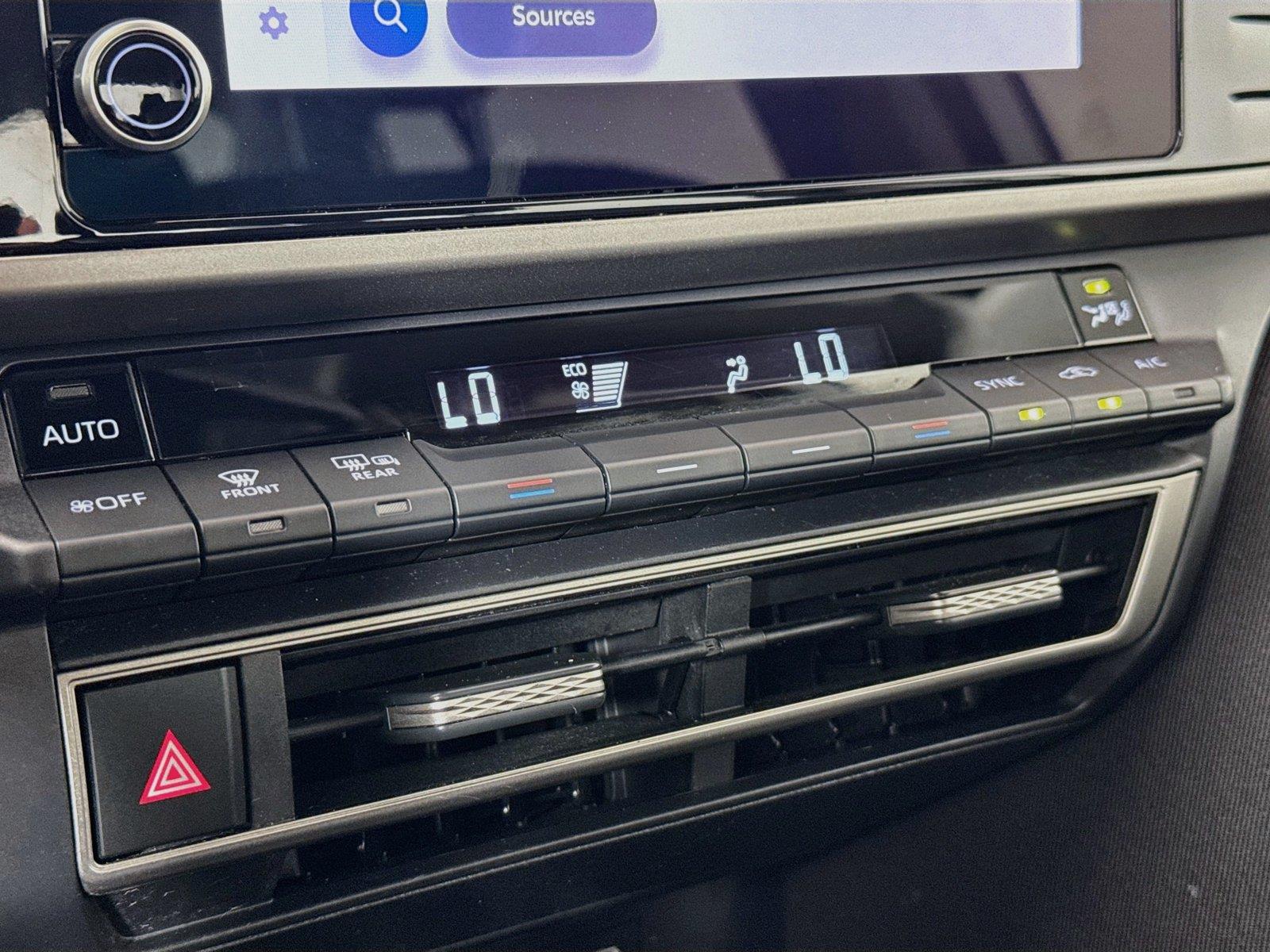 2025 Toyota Camry LE photo 22