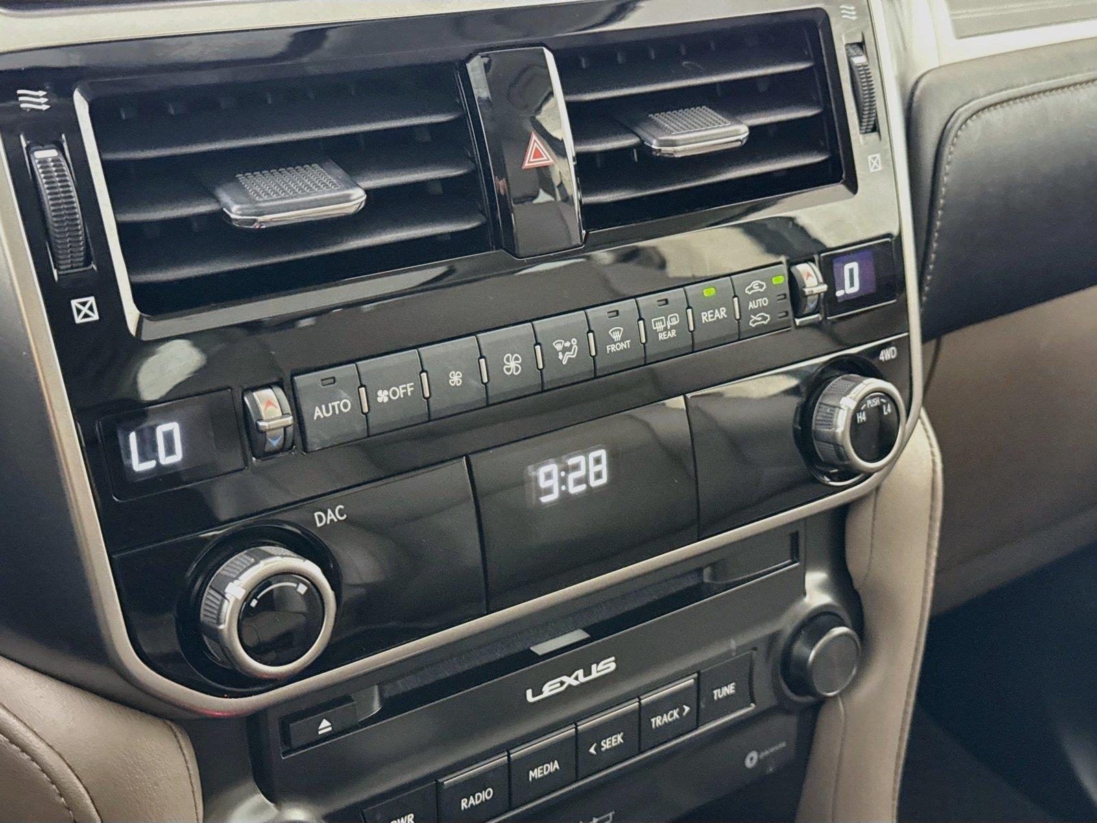2023 Lexus GX GX 460 Premium photo 26