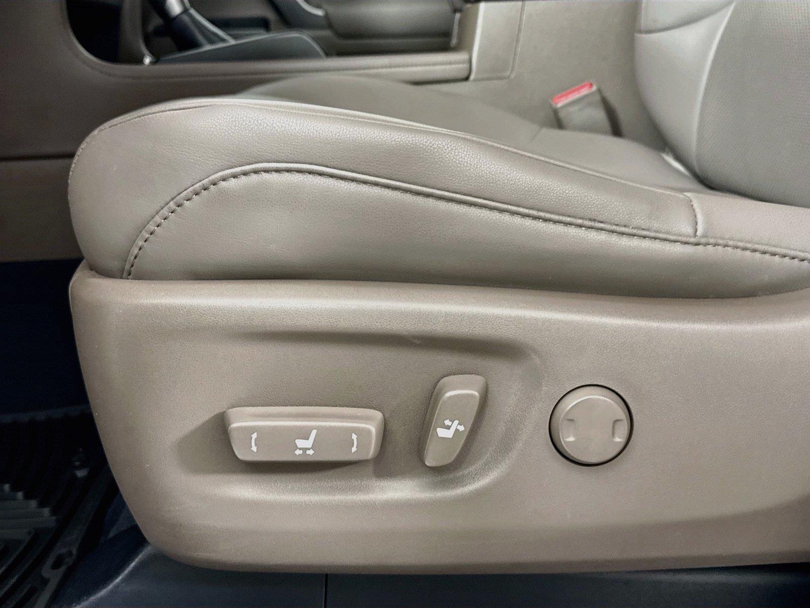 2023 Lexus GX GX 460 Premium photo 29