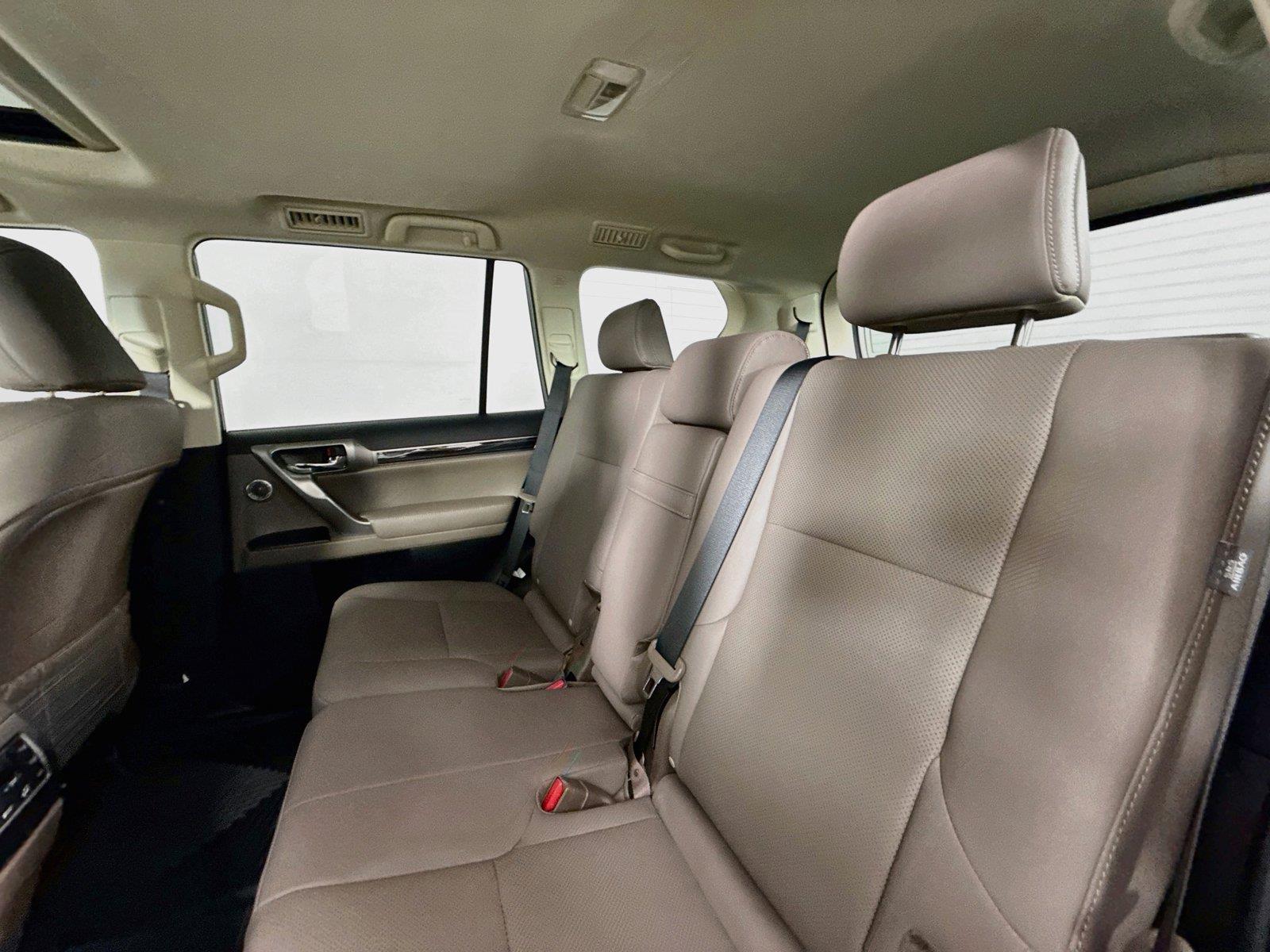 2023 Lexus GX GX 460 Premium photo 30