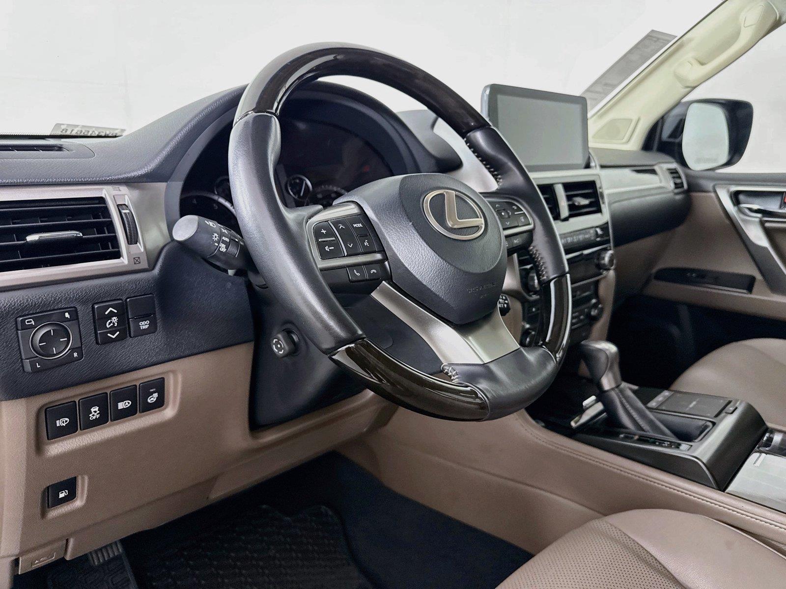 2023 Lexus GX GX 460 Premium photo 3