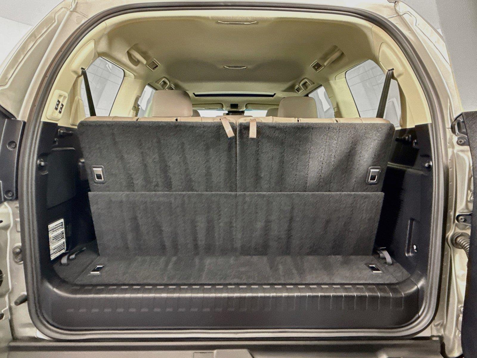 2023 Lexus GX GX 460 Premium photo 37