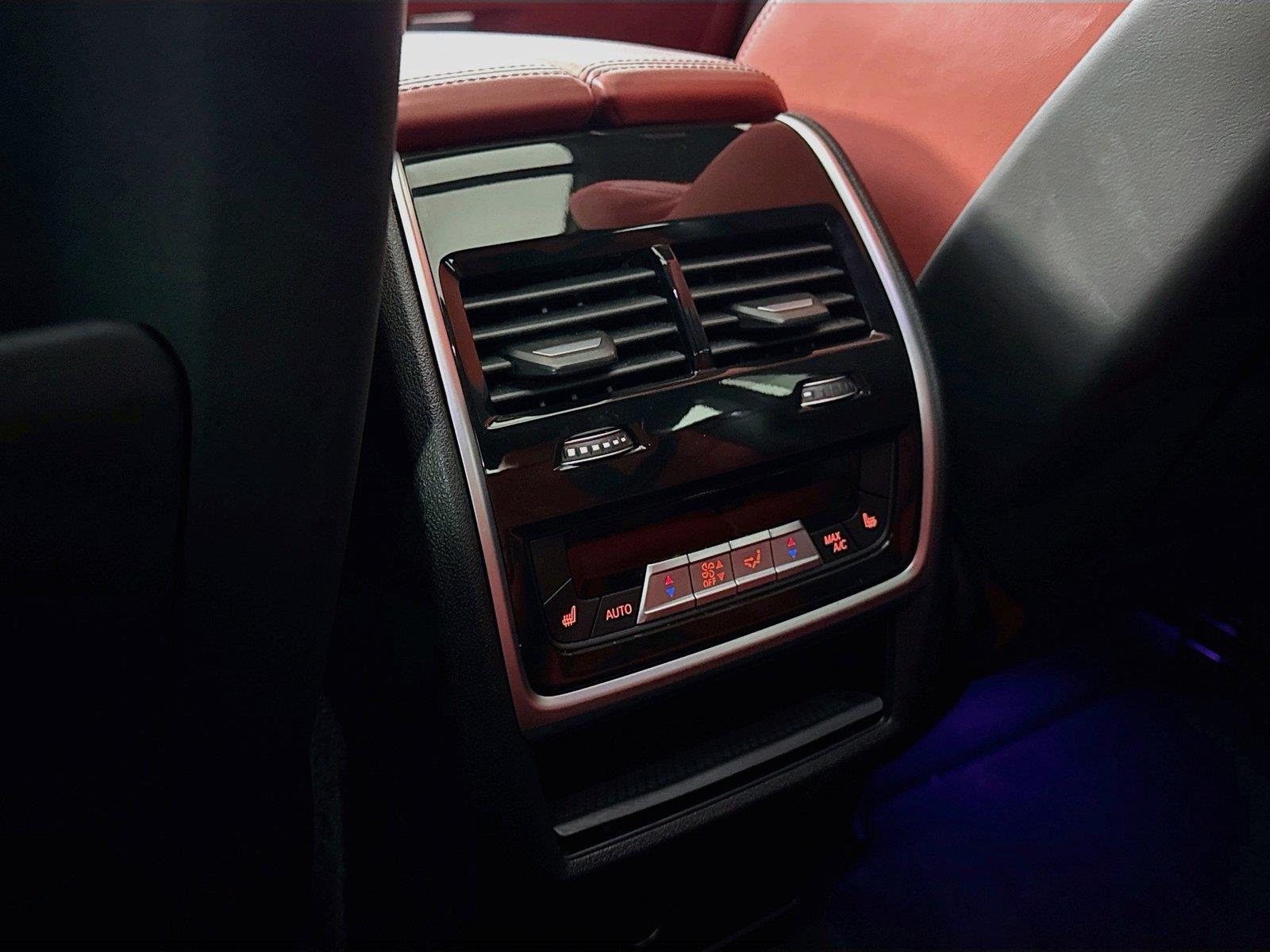 2022 BMW X6 M Competition photo 37